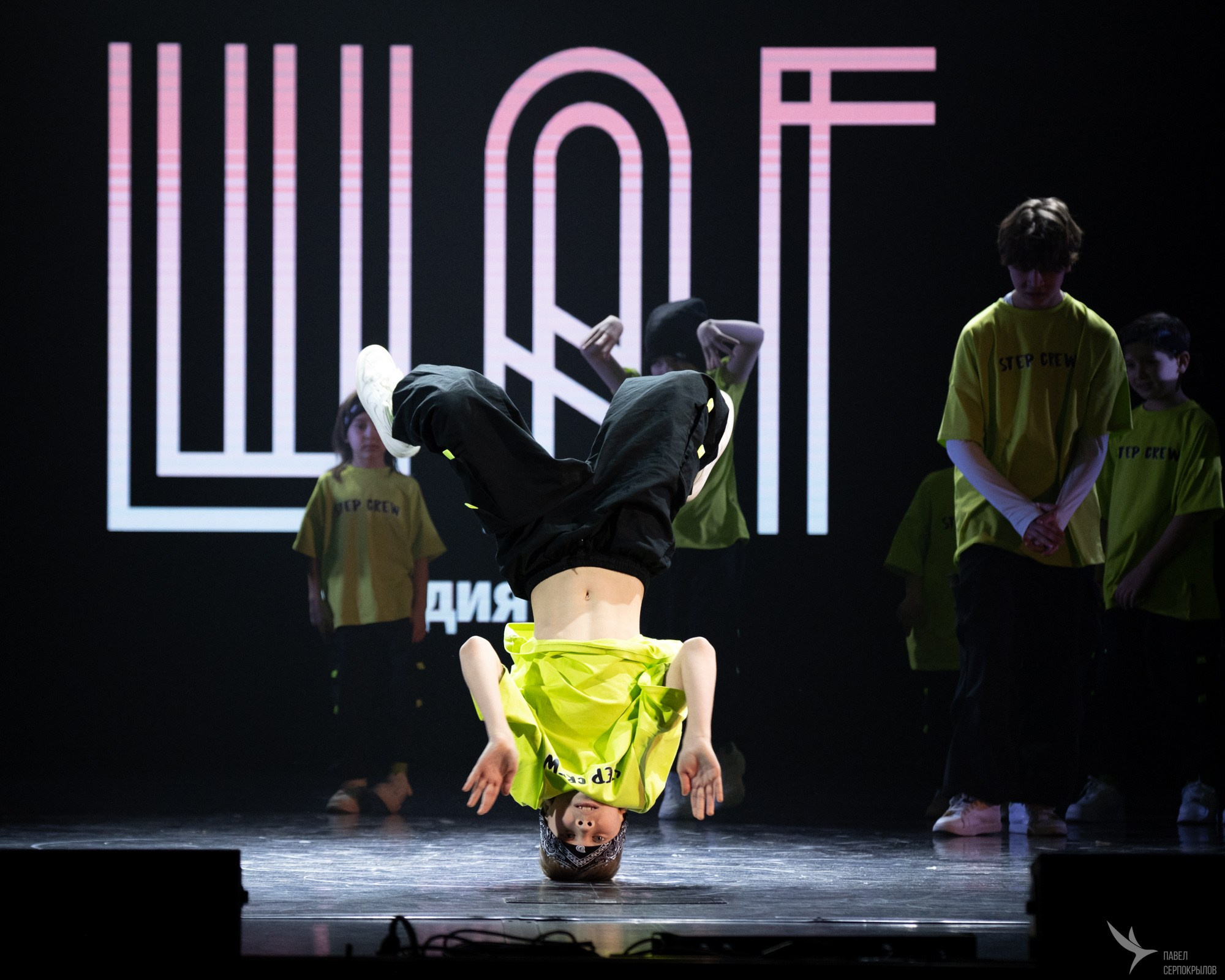 Отчетный концерт студии танца «ШАГ». Репортажный фотограф в Казани Павел Серпокрылов