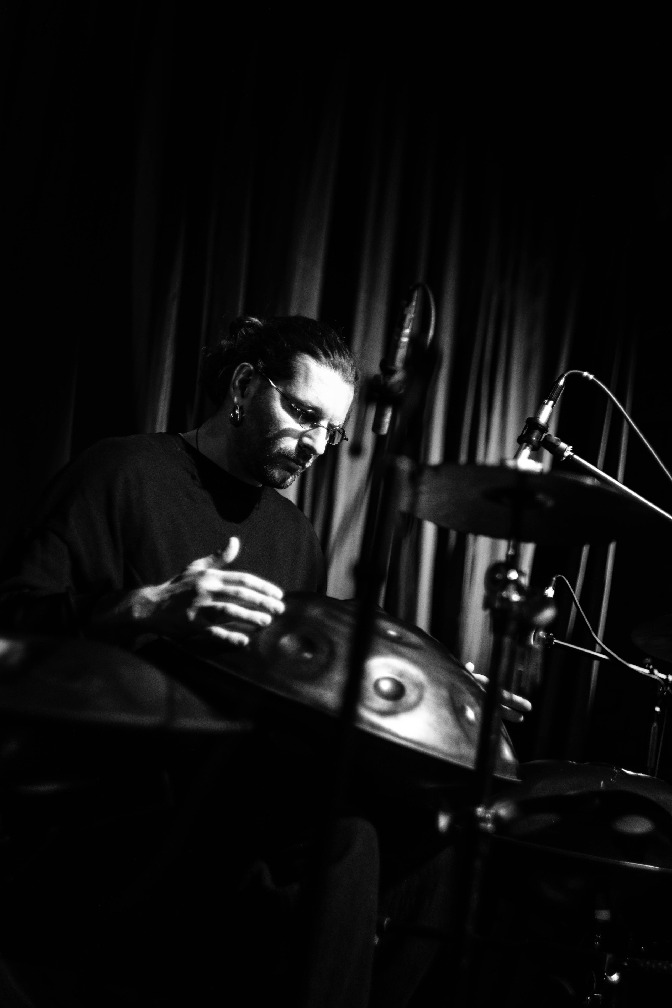 Кирилл Ошеров МАЯКОВКА, 10. Фотограф в Нижнем Новгороде