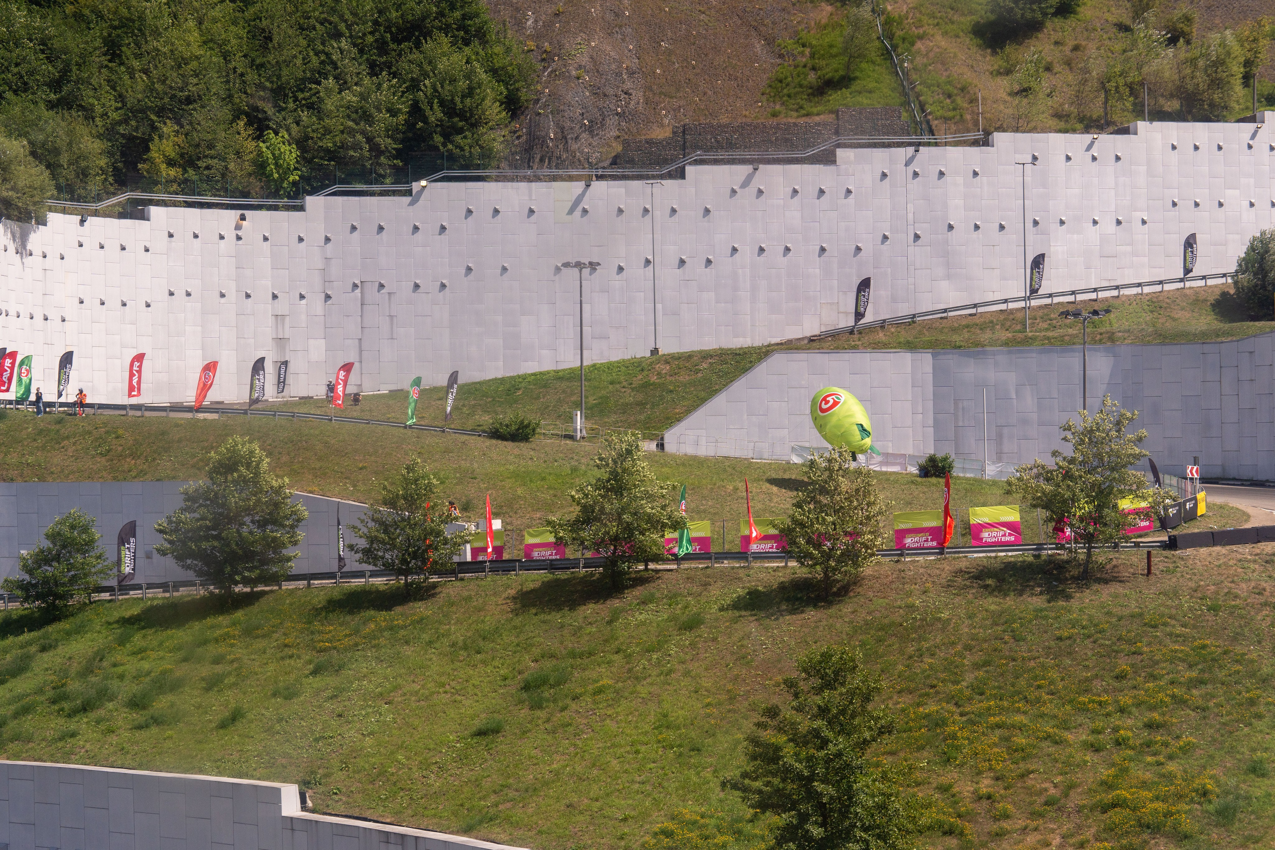 Фотоотчет партнеской интеграции для сети «Пятерочка» на фестивале «Grounded». Репортажный фотограф в Красной Поляне и Сочи Павлюченко Екатерина