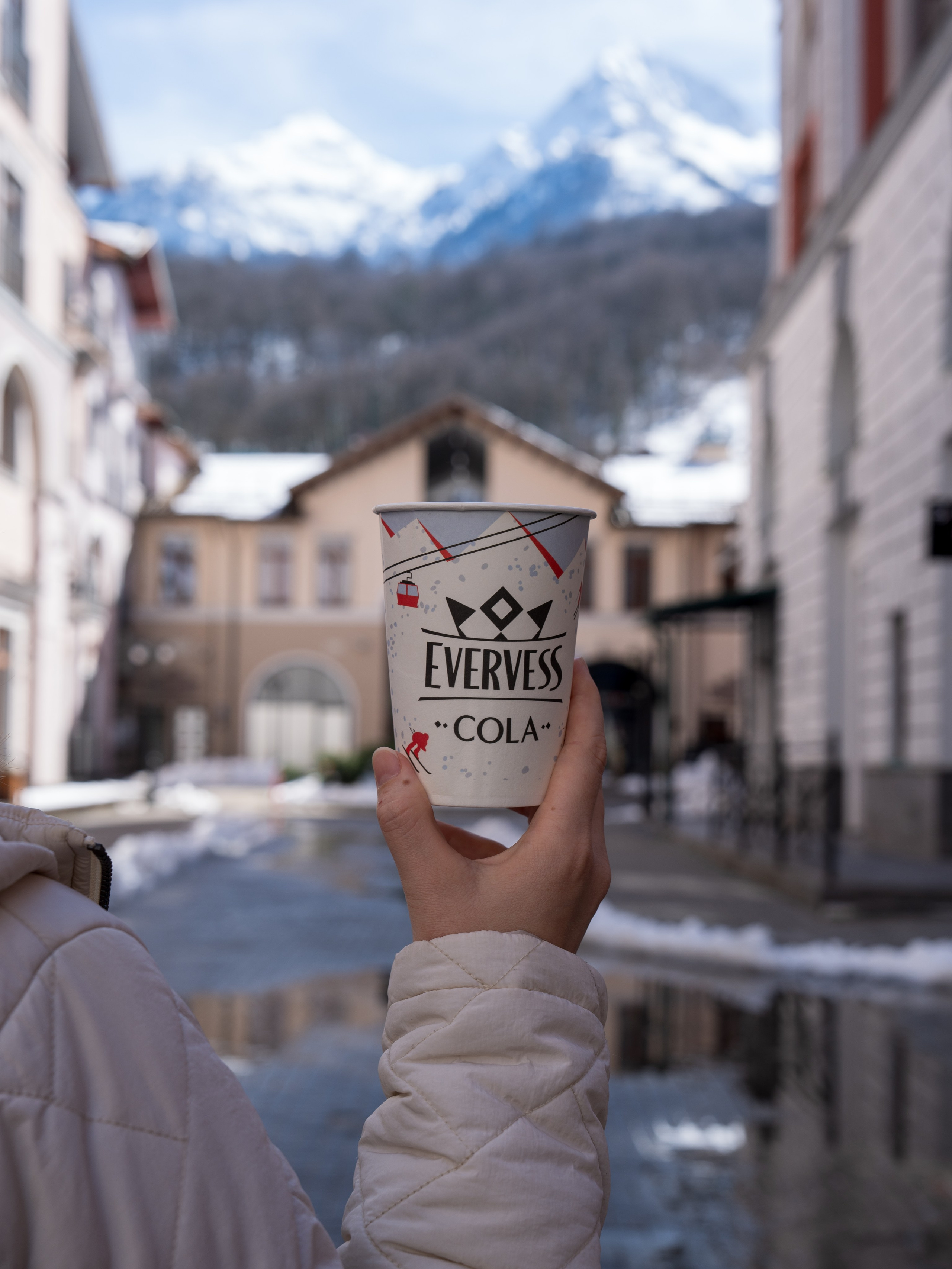 Компания «EVERVESS»: отчет с точек продаж на курортах Красной Поляны. Репортажный фотограф в Красной Поляне и Сочи Павлюченко Екатерина