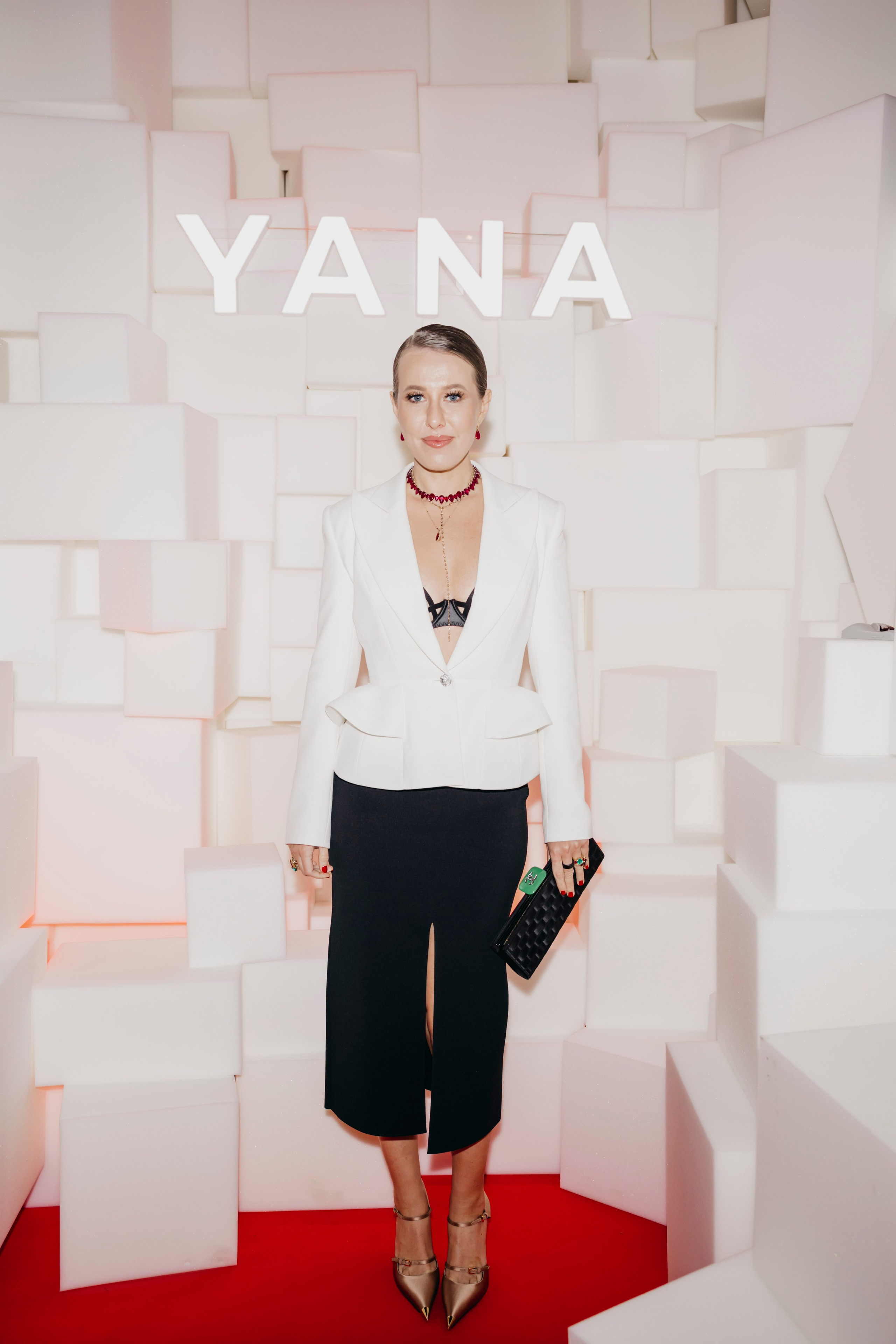 Ксения Собчак на Снежном коктейле Яны Раскаваловой