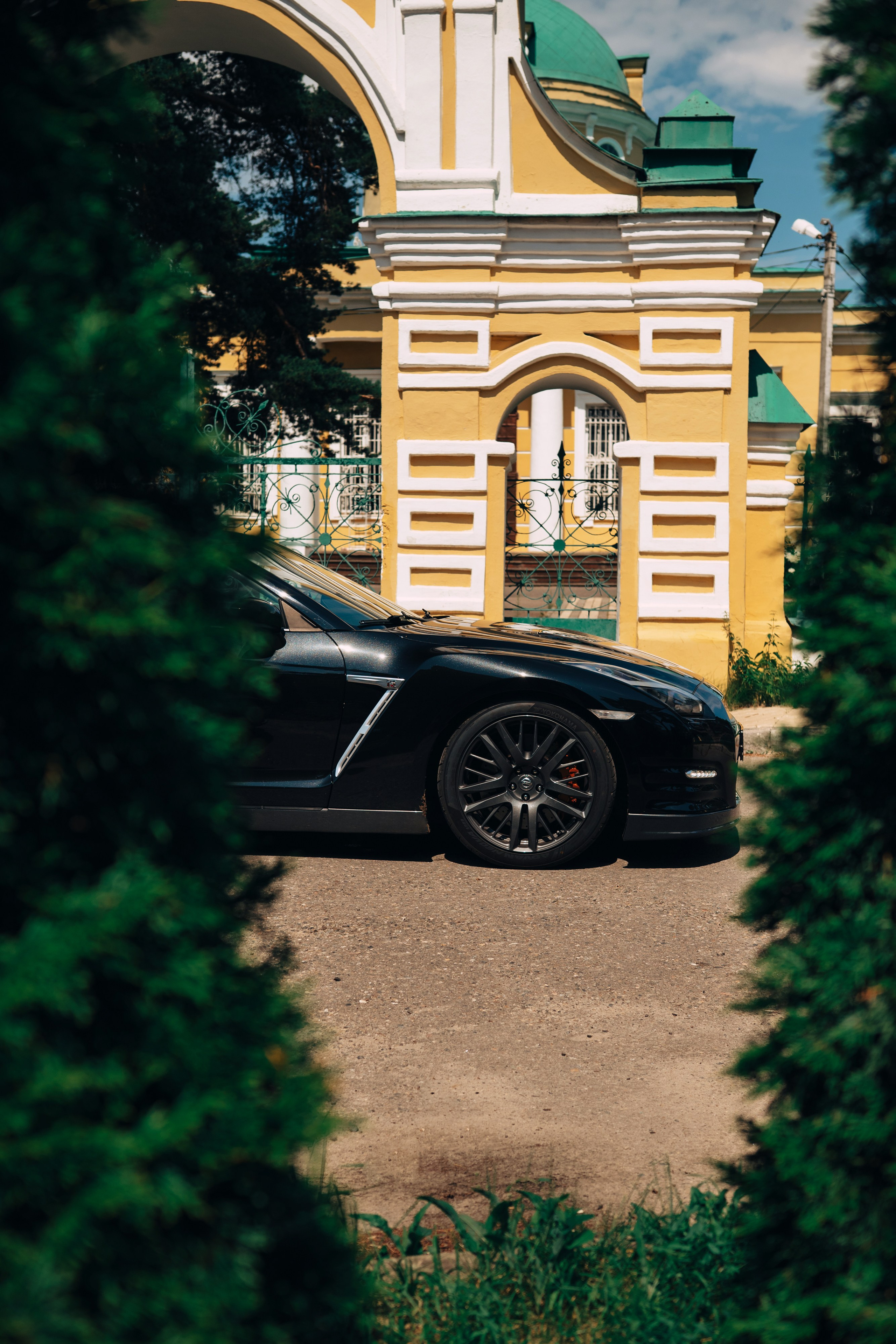 BMW M4 и GT-R 35. DeLorein