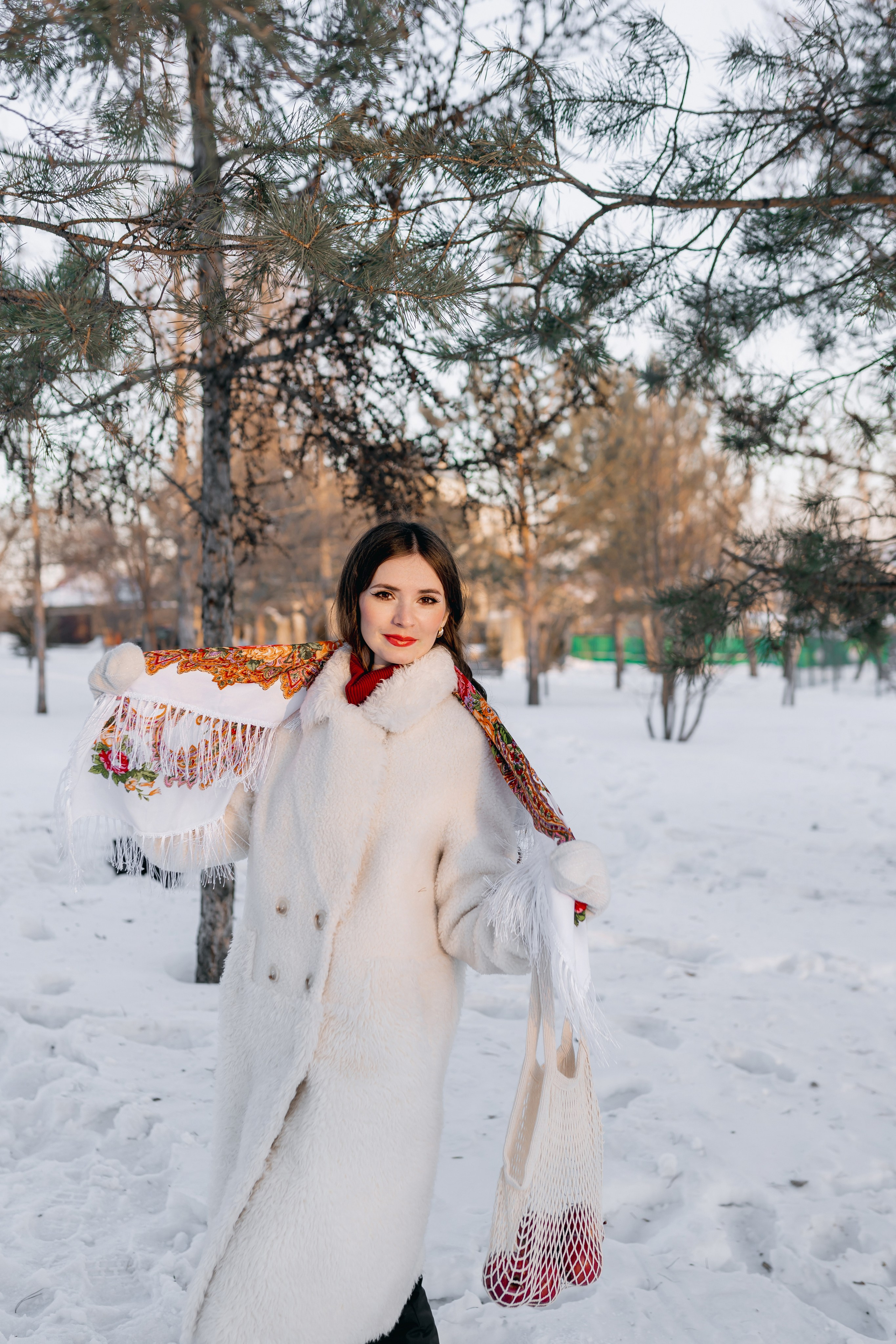 Зимняя фотосессия в русском стиле. Фотограф Ким Наталья в Красноярске