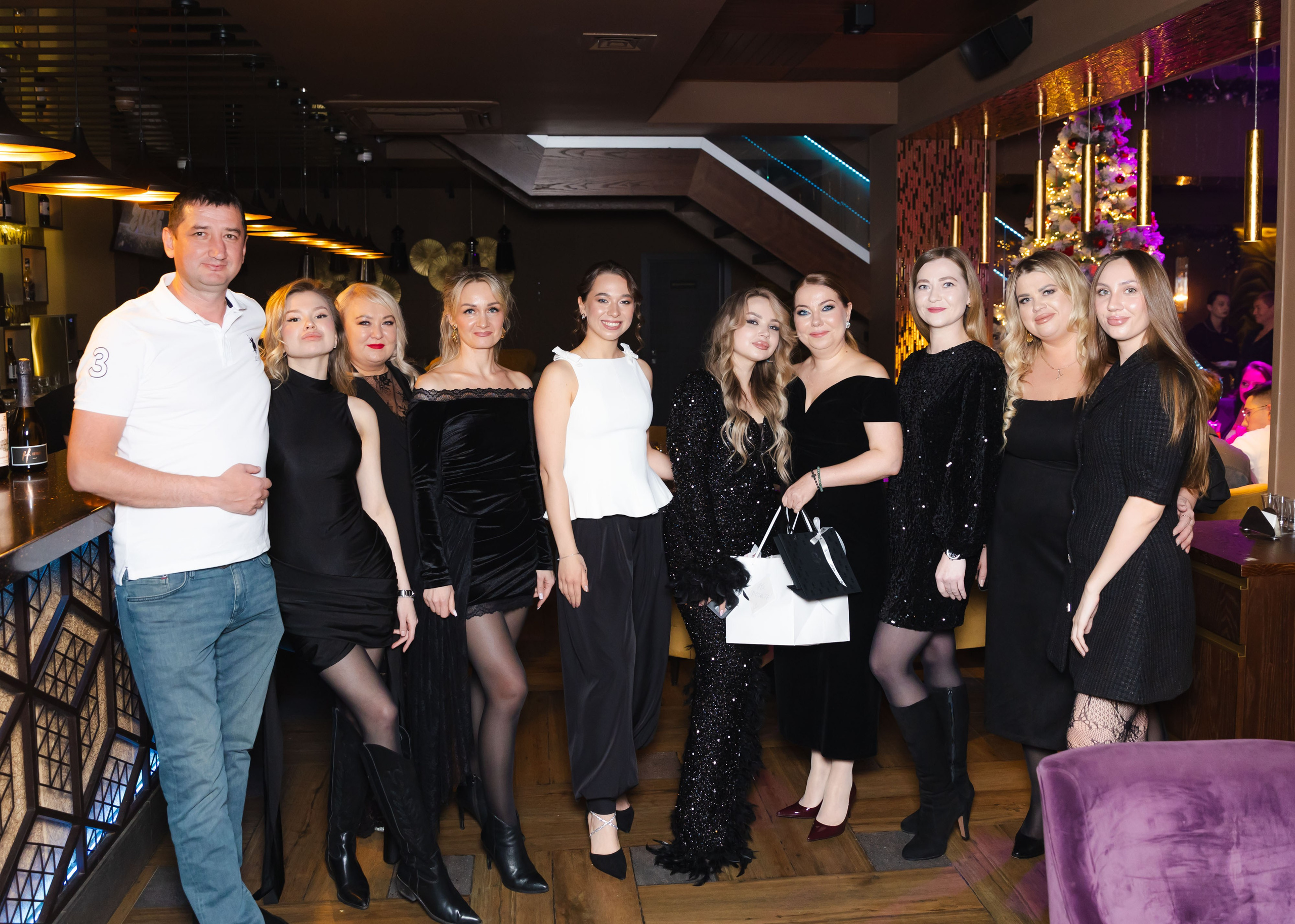 НОВОГОДНИЕ КОРПОРАТИВЫ. ФОТОГРАФ ВИНОГРАДОВА ДАРЬЯ