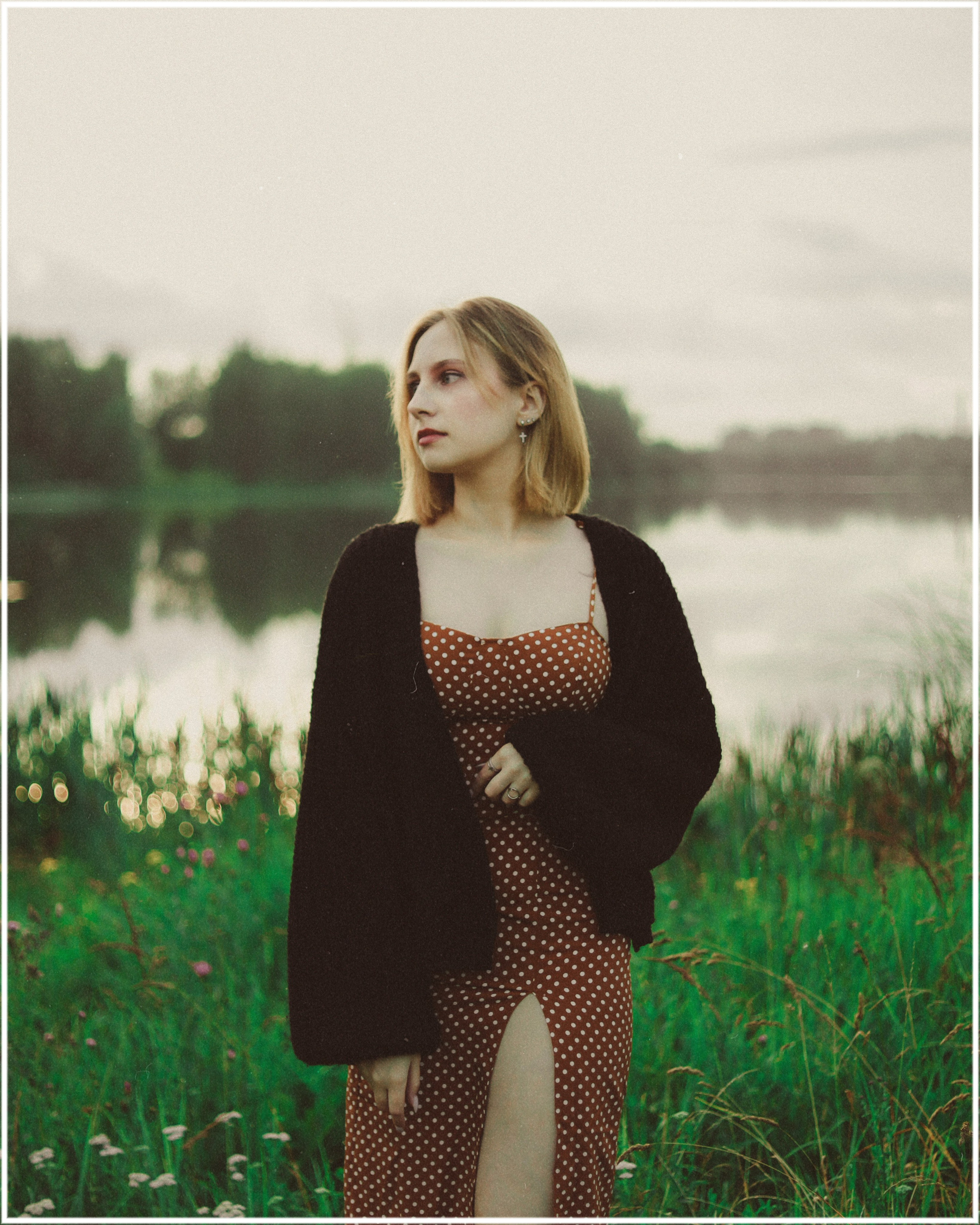 Without an umbrella. Sun Betty — кинофотограф Элизабет