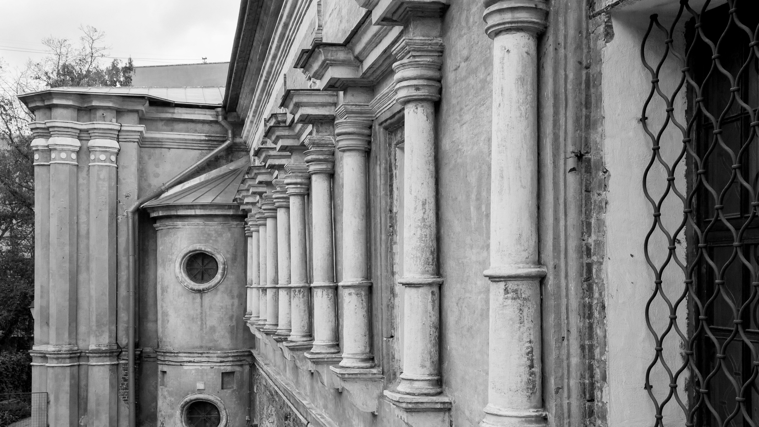 Здания и архитектурные детали Симонова монастыря. Проект фотографа Александра Высокина — «Фотоархитектоника»