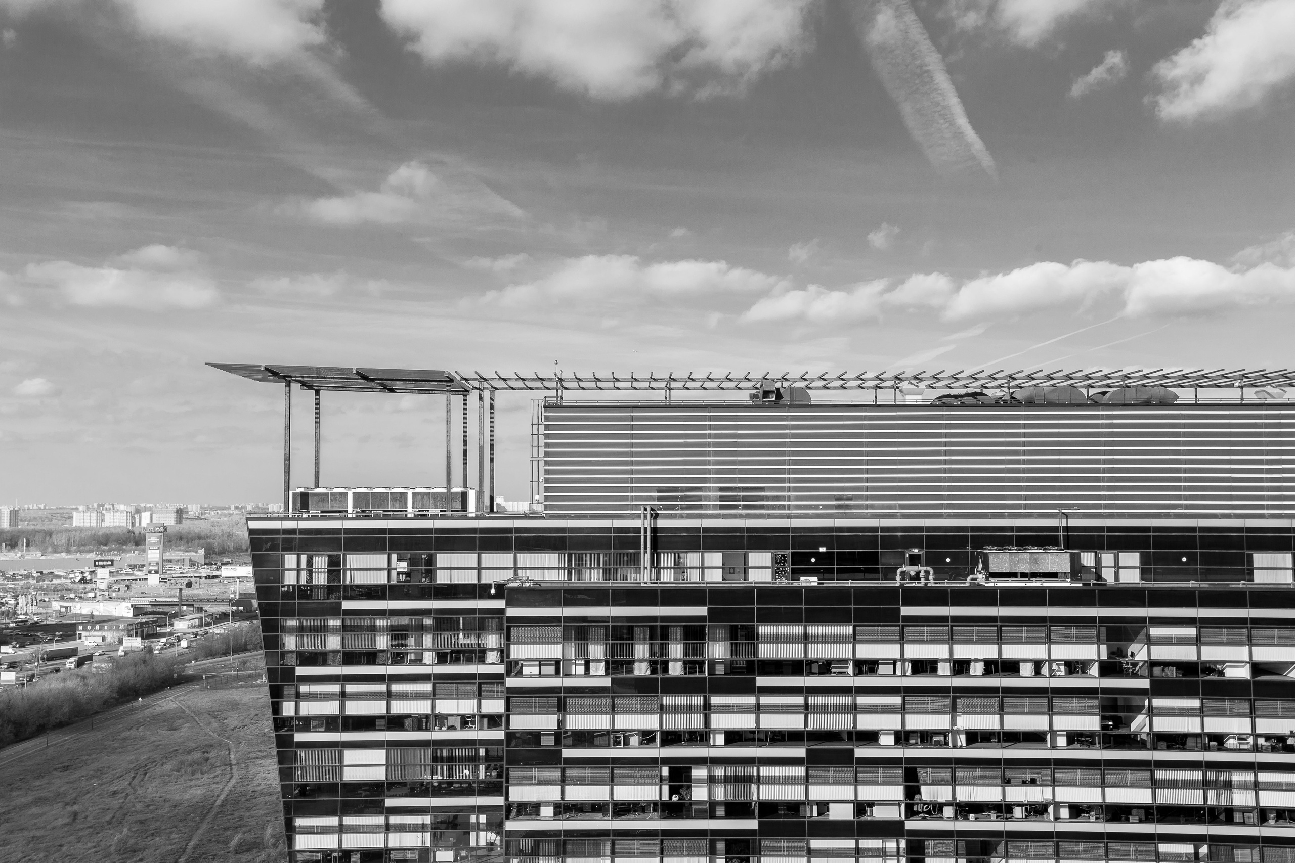 Формы и архитектоника зданий IKEA Химки Бизнес Парка в Химках, город Москва