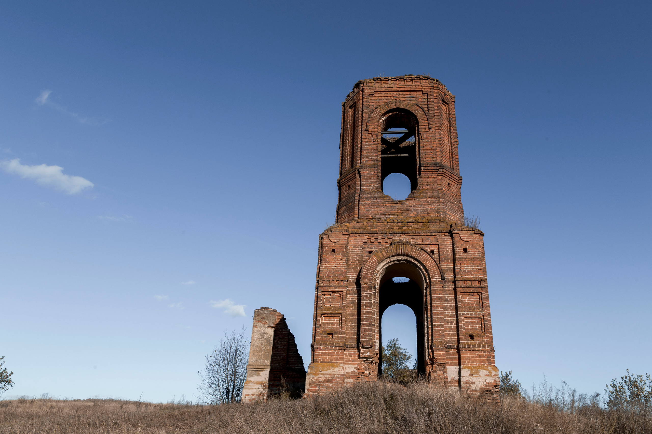 Формы и архитектоника здания Церкви Троицы Живоначальной. Проект фотографа Александра Высокина — «Фотоархитектоника»
