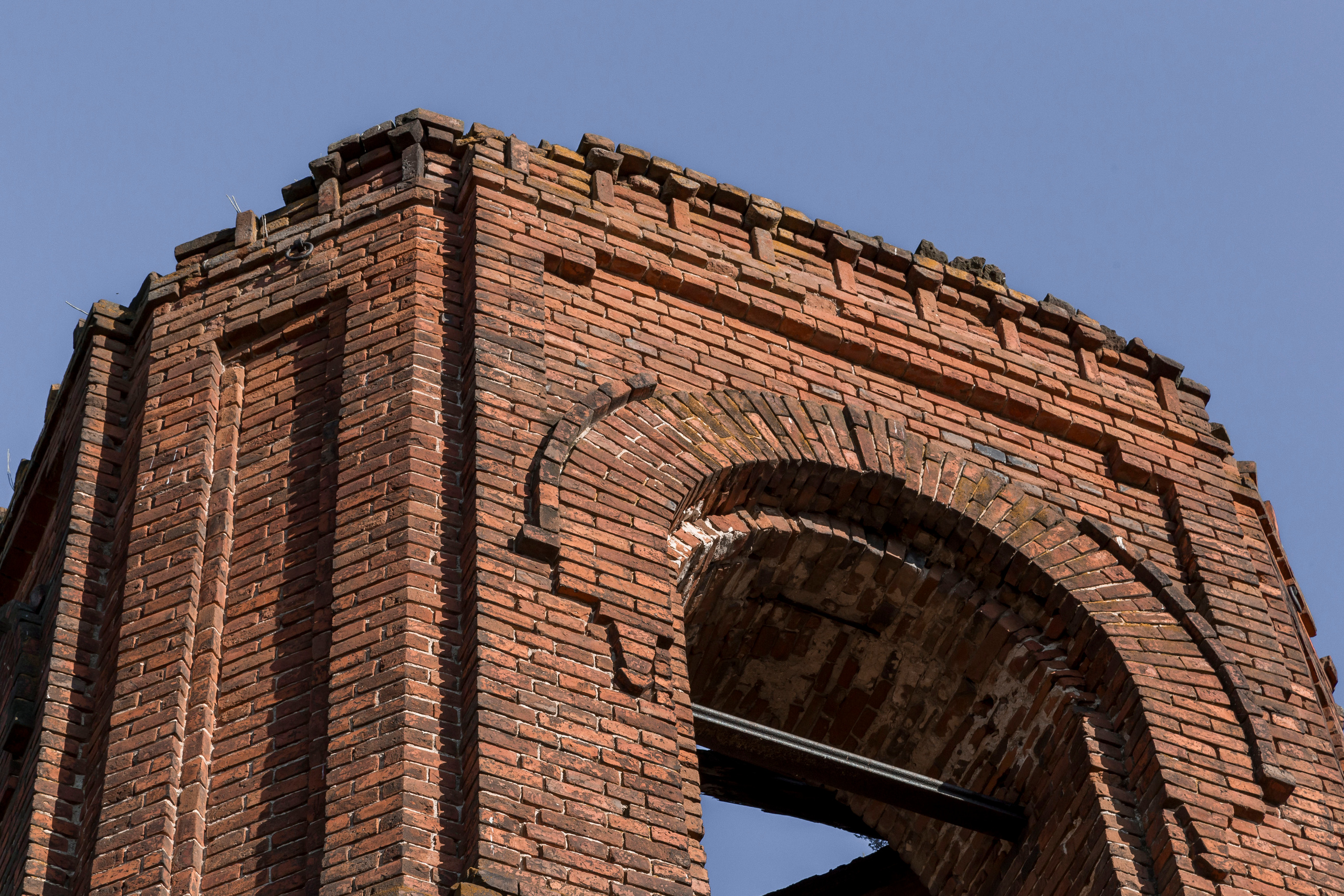 Формы и архитектоника здания Церкви Троицы Живоначальной. Проект фотографа Александра Высокина — «Фотоархитектоника»