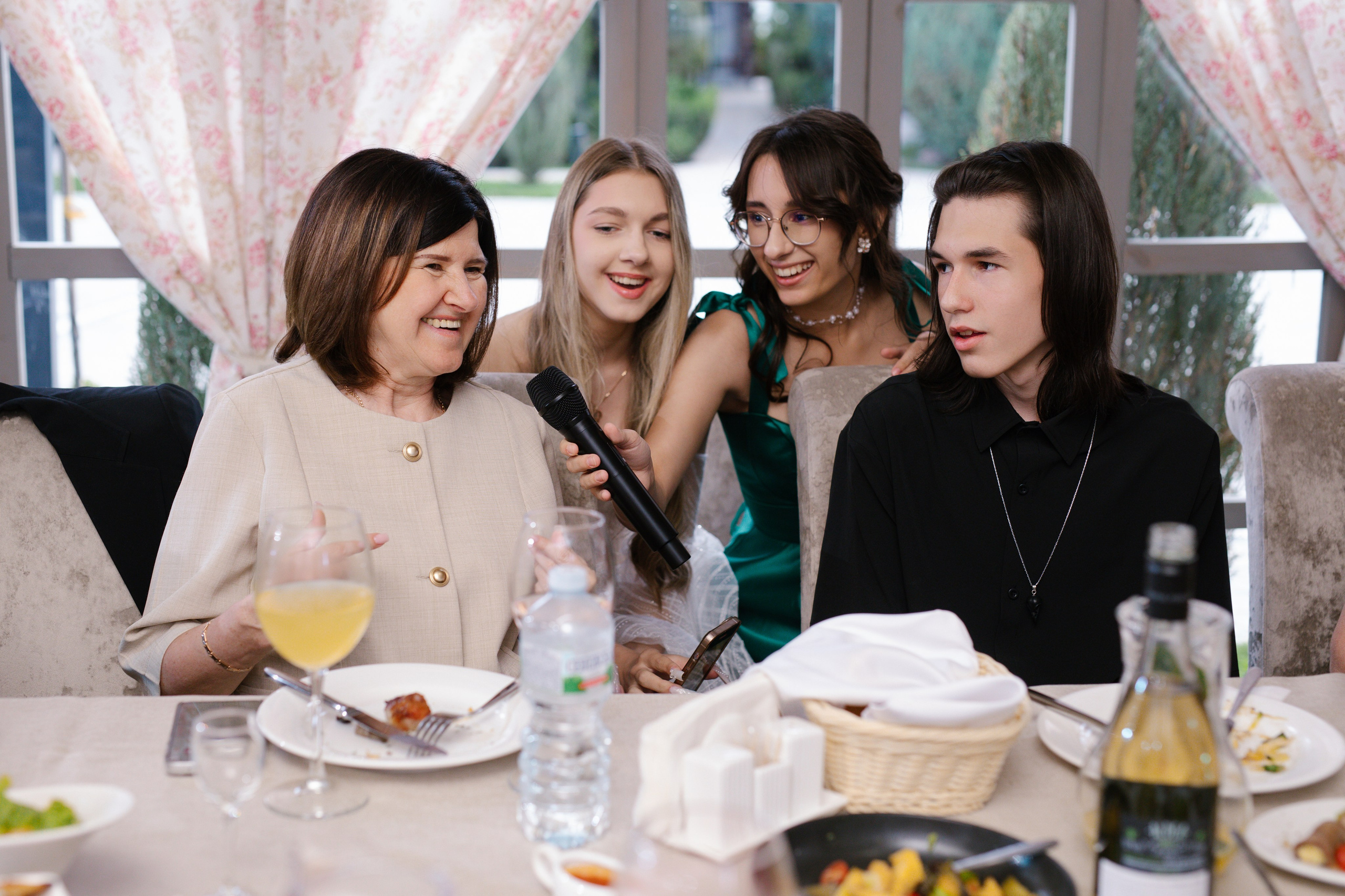 11 класс, ресторан «Шодо»