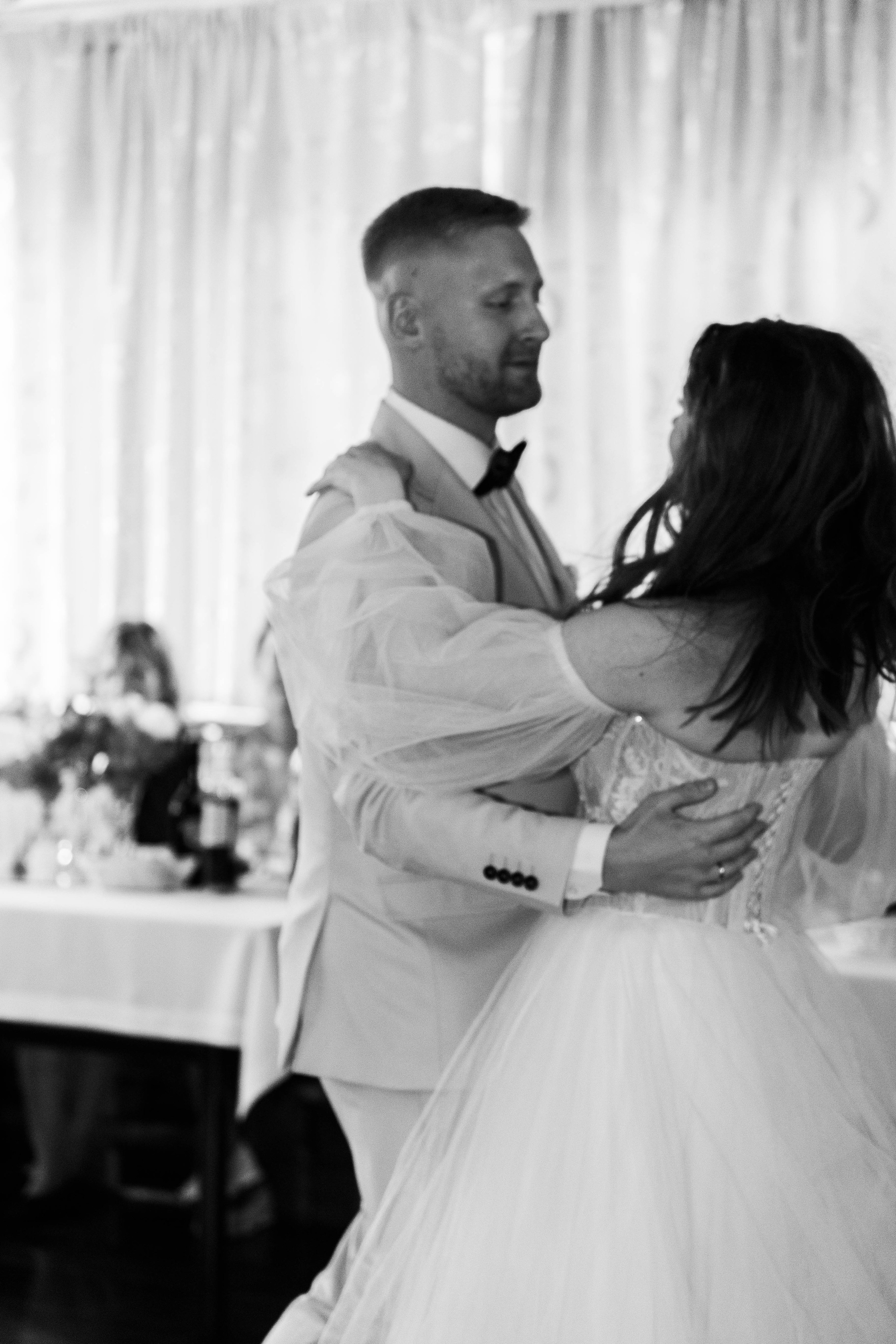 Свадебная фотосессия свадебный фотограф Татьяна Марсуверских свадебная фотопрогулка Москва Жуковский. Фотограф для маркетплейсов, фотоуслуги в Жуковском Татьяна Марсуверских