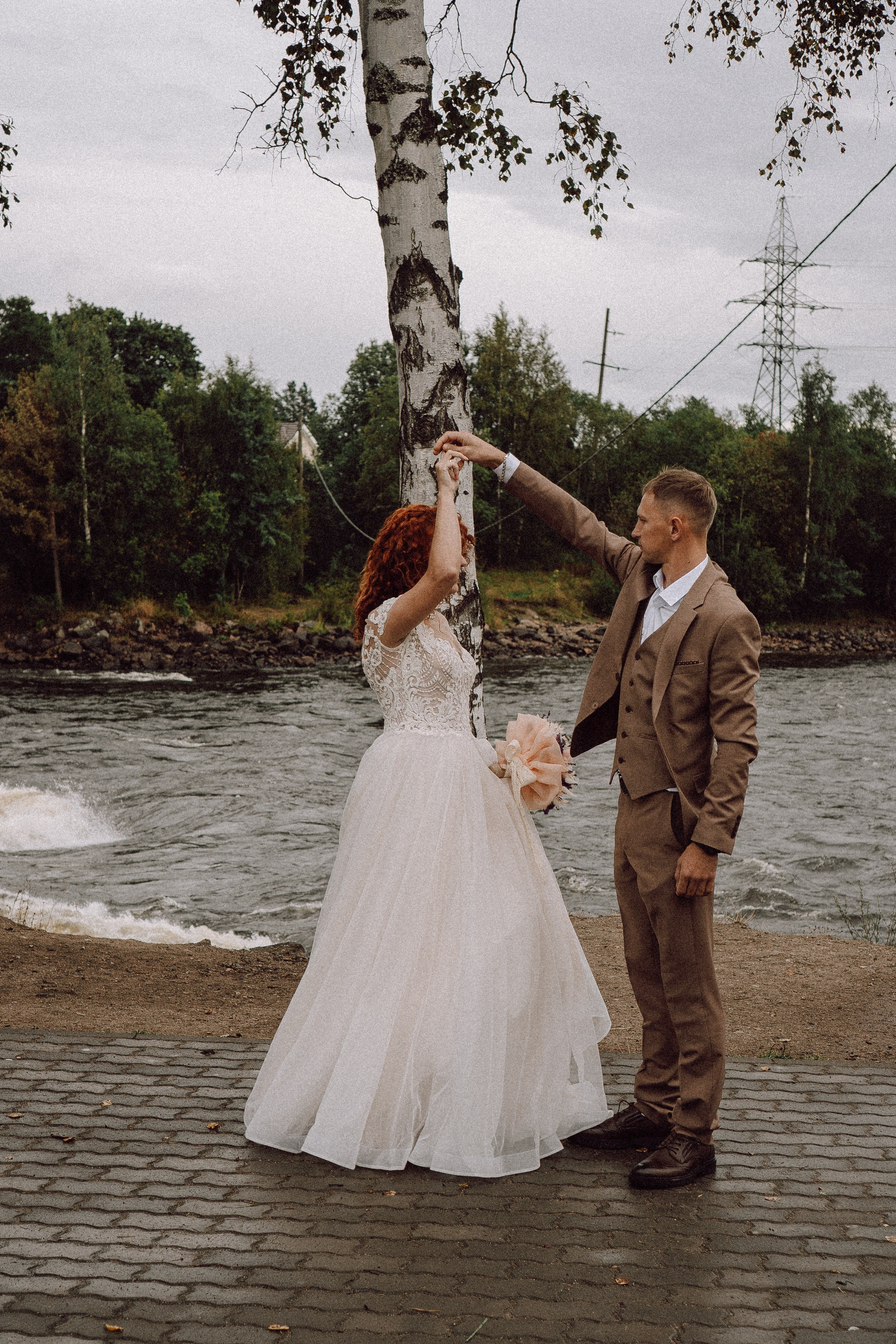 СВАДЕБНАЯ ФОТОСЕССИИЯ ПАРЫ В ГОРОДЕ ПРИОЗЕРСК В СОСНОВОМ ЛЕСУ И С ПИКАПОМ. Профессиональный фотограф, Санкт-Петербург — Виктория Богомолова