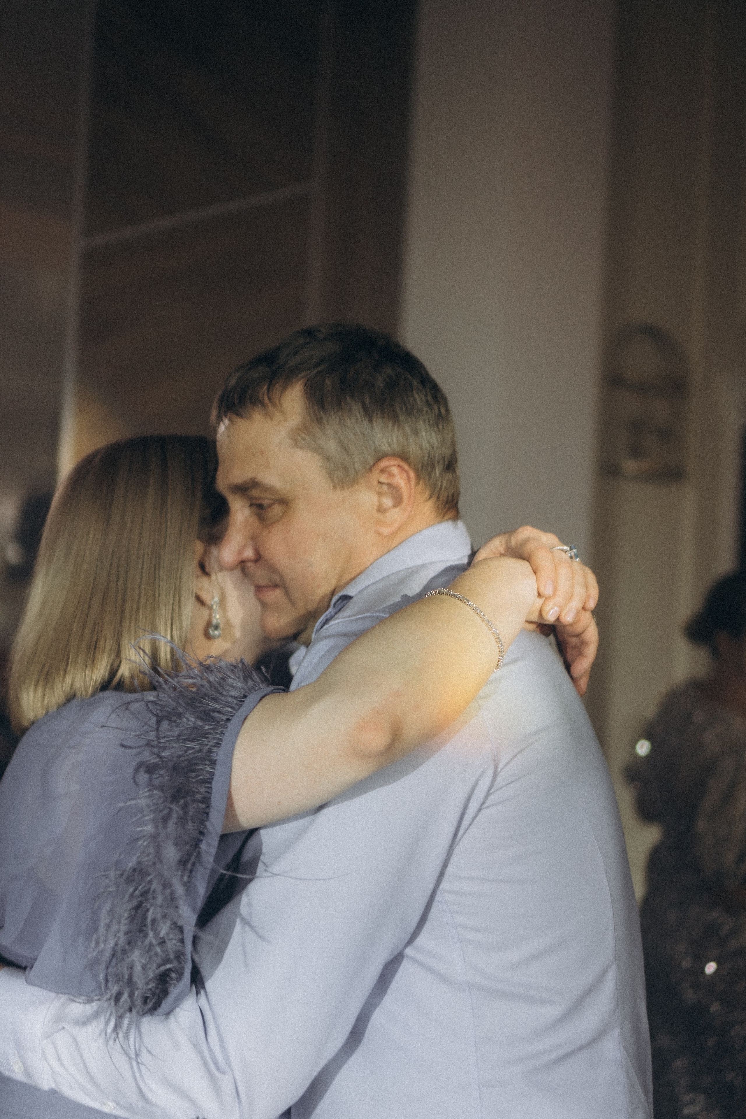 СВАДЕБНАЯ СЬЕМКА СБОРОВ В ОТЕЛЕ И ВЫЕЗД НА ЦЕРЕМОНИЮ (СНЯТО В СИБИРЕ В НИЖНЕВАРТОВСКЕ). Профессиональный фотограф, Санкт-Петербург — Виктория Богомолова