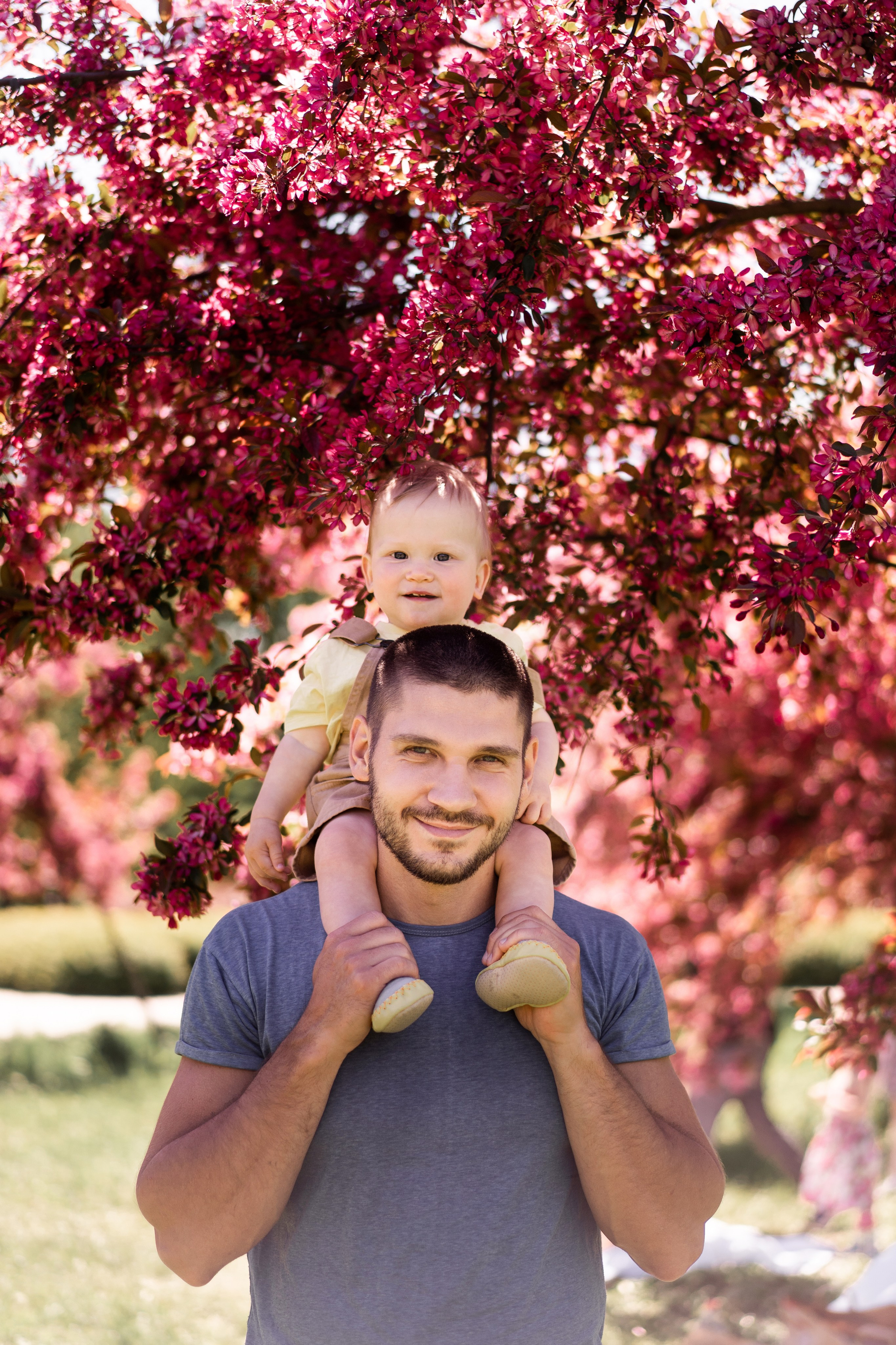 Прогулка в яблоневом саду. Семейный и детский фотограф в Санкт-Петербурге Дарина Герчиу