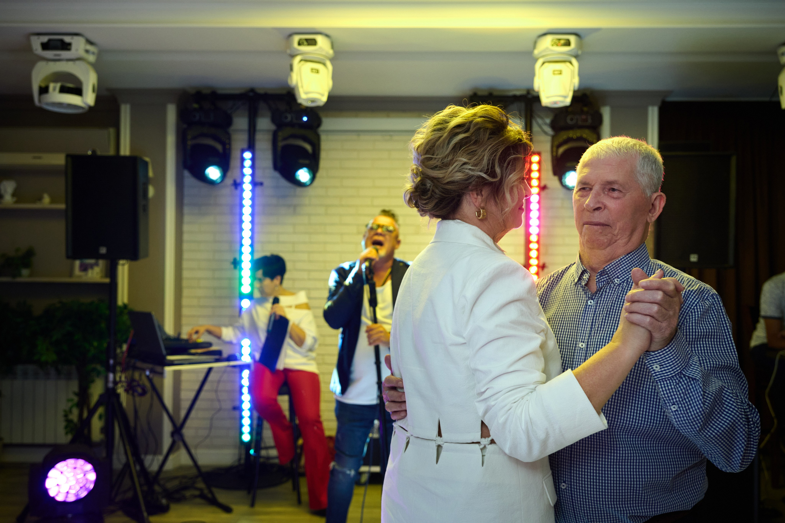 Фотосъемка юбилея Валентины. Профессиональный фотограф Старый Оскол, Губкин — свадьба, венчание, крещение, юбилей и день рождения