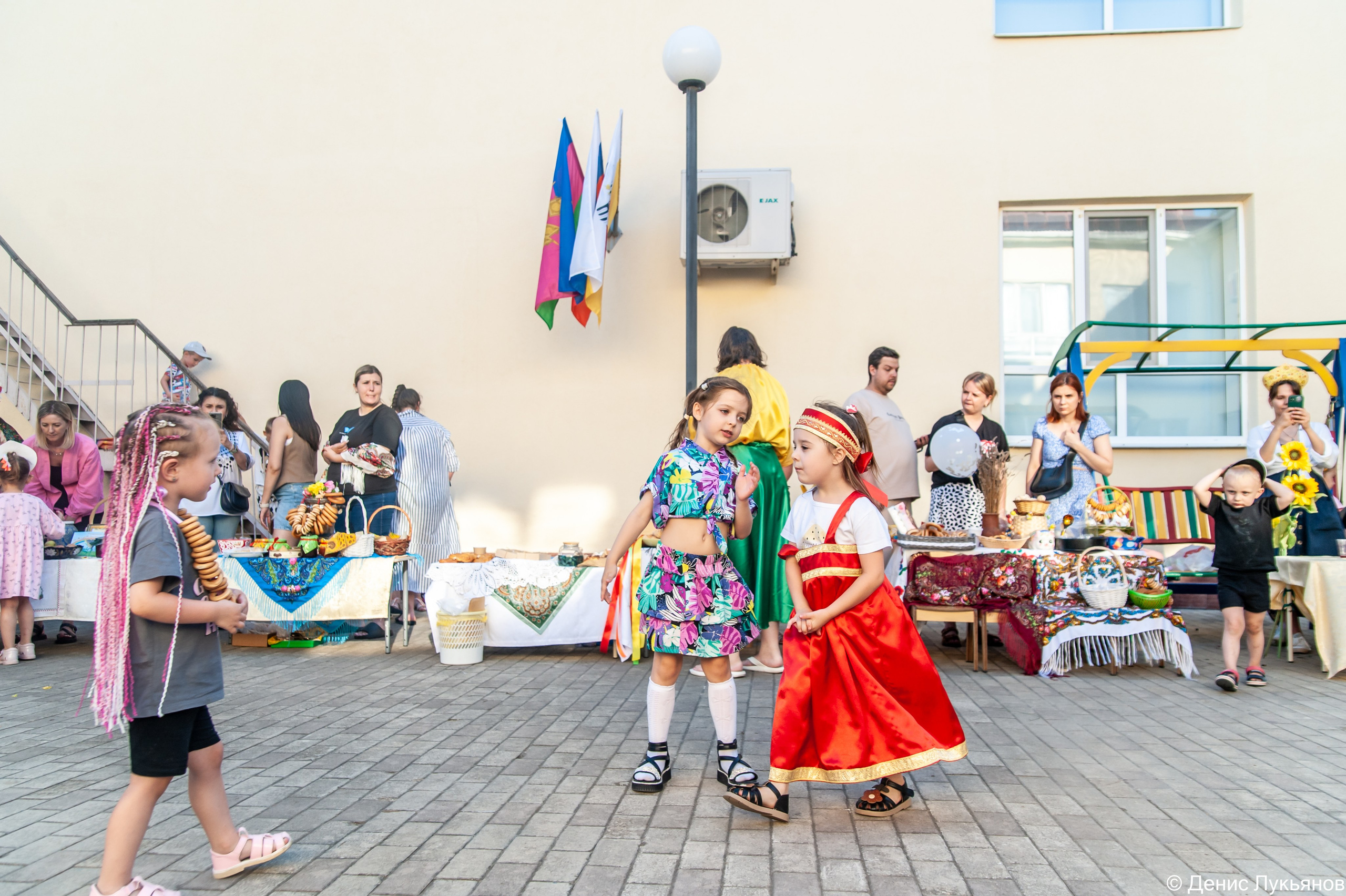 Ярмарка. Свадебный и семейный фотограф Денис Лукьянов в Краснодаре, Краснодарском крае и Республике Крым