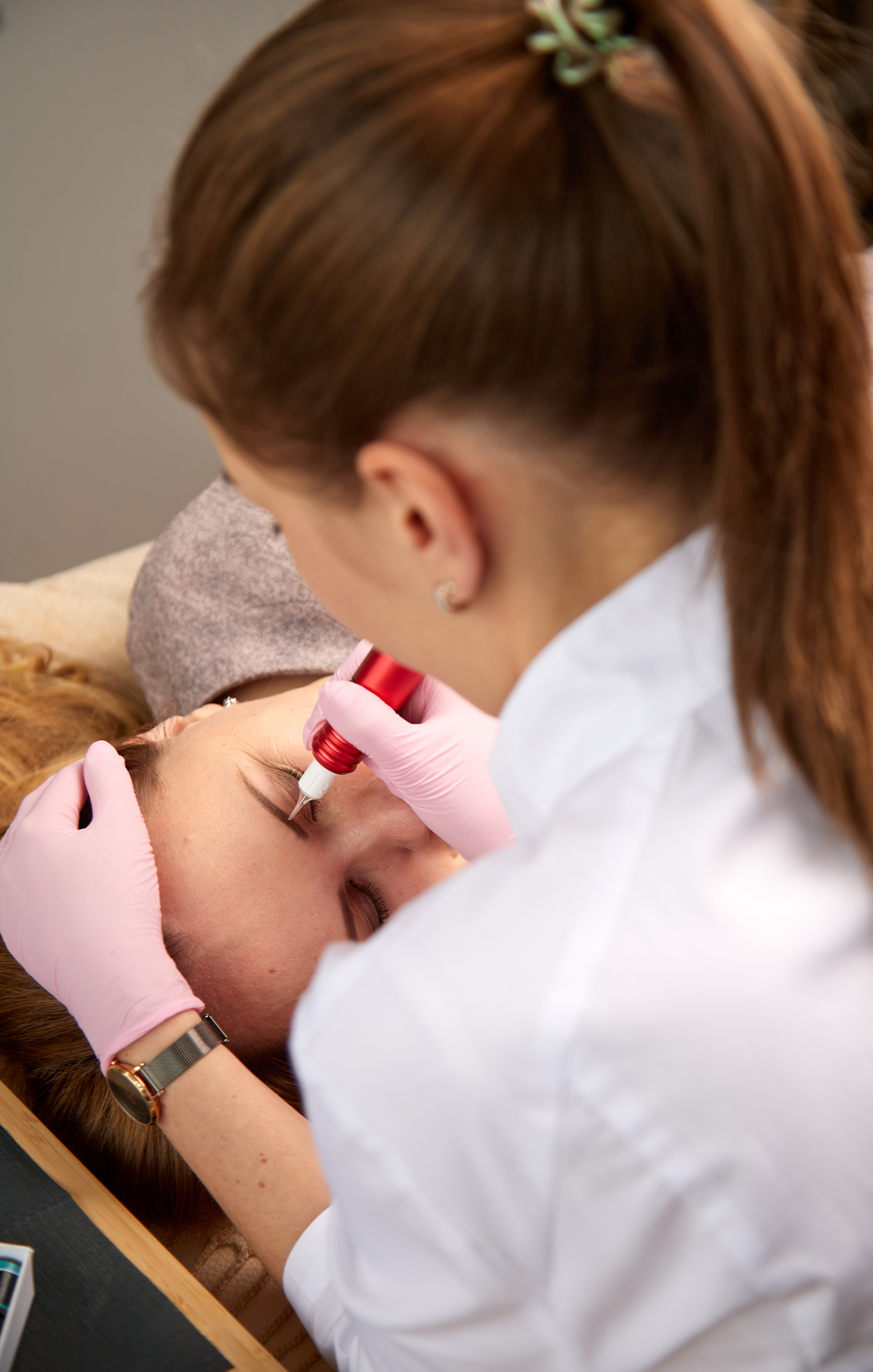 Косметолог Наталья фото для блога в студии. Photographer Victoria Romanova