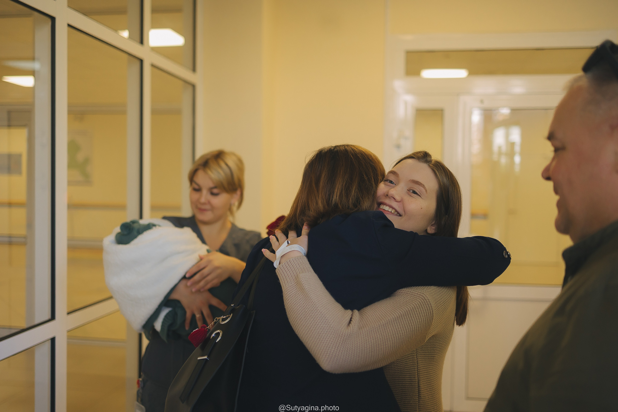 Выписка из роддома. Свадебный и женский фотограф