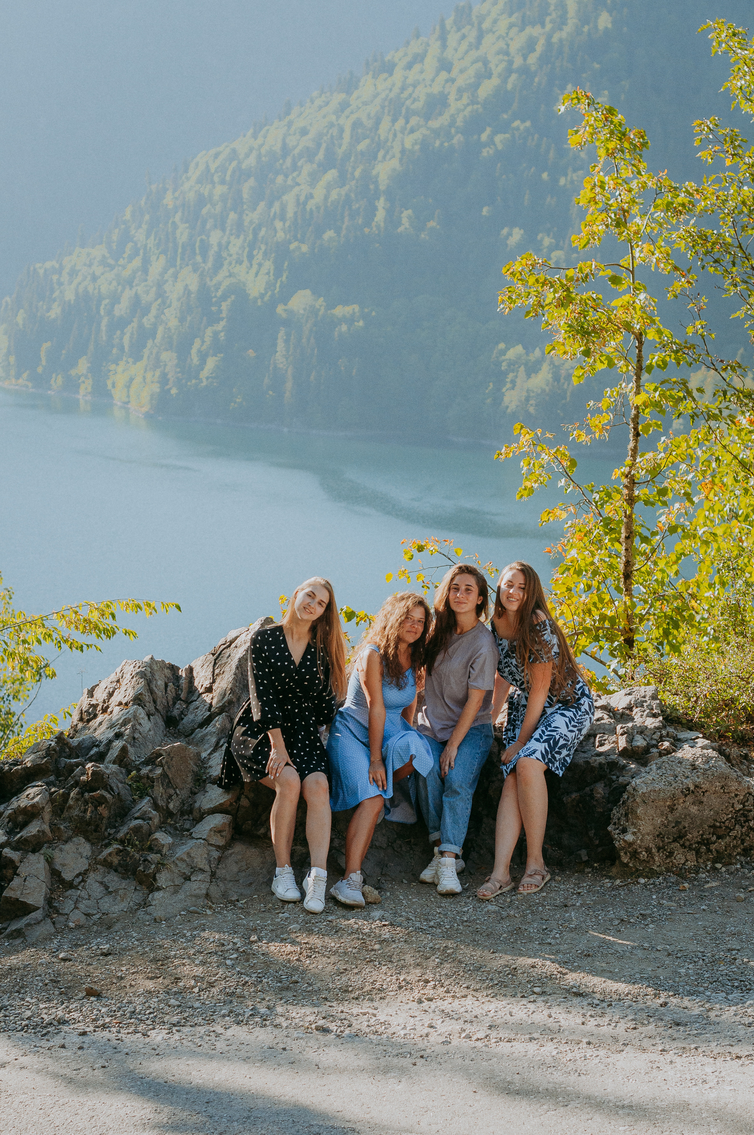 АБХАЗИЯ. ПИКНИК НА АЛЬПИЙСКИХ ЛУГАХ. Фотограф в Сочи и Абхазии | Фототуры | September Air