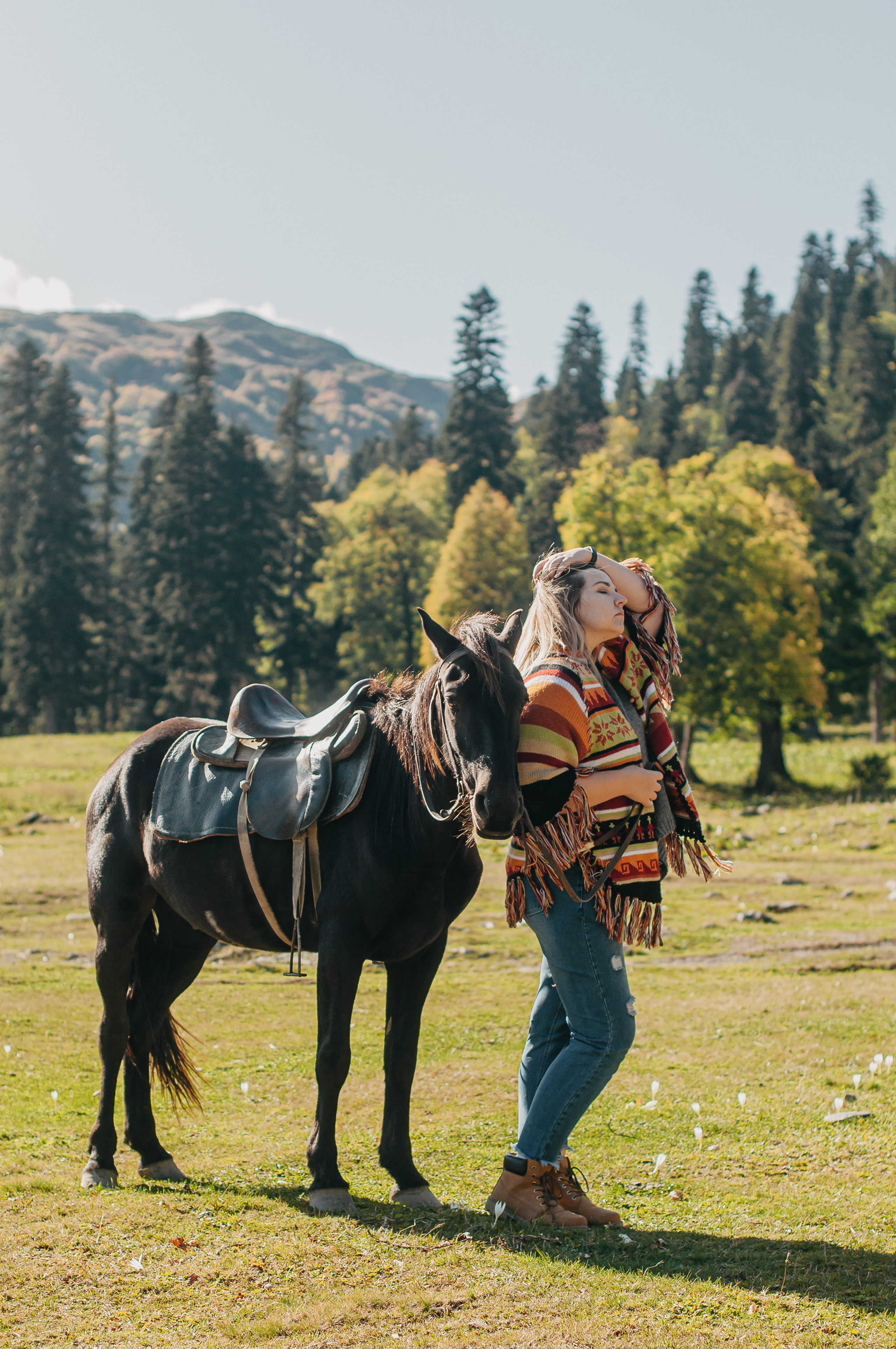 АБХАЗИЯ. ПИКНИК НА АЛЬПИЙСКИХ ЛУГАХ. Фотограф в Сочи и Абхазии | Фототуры | September Air