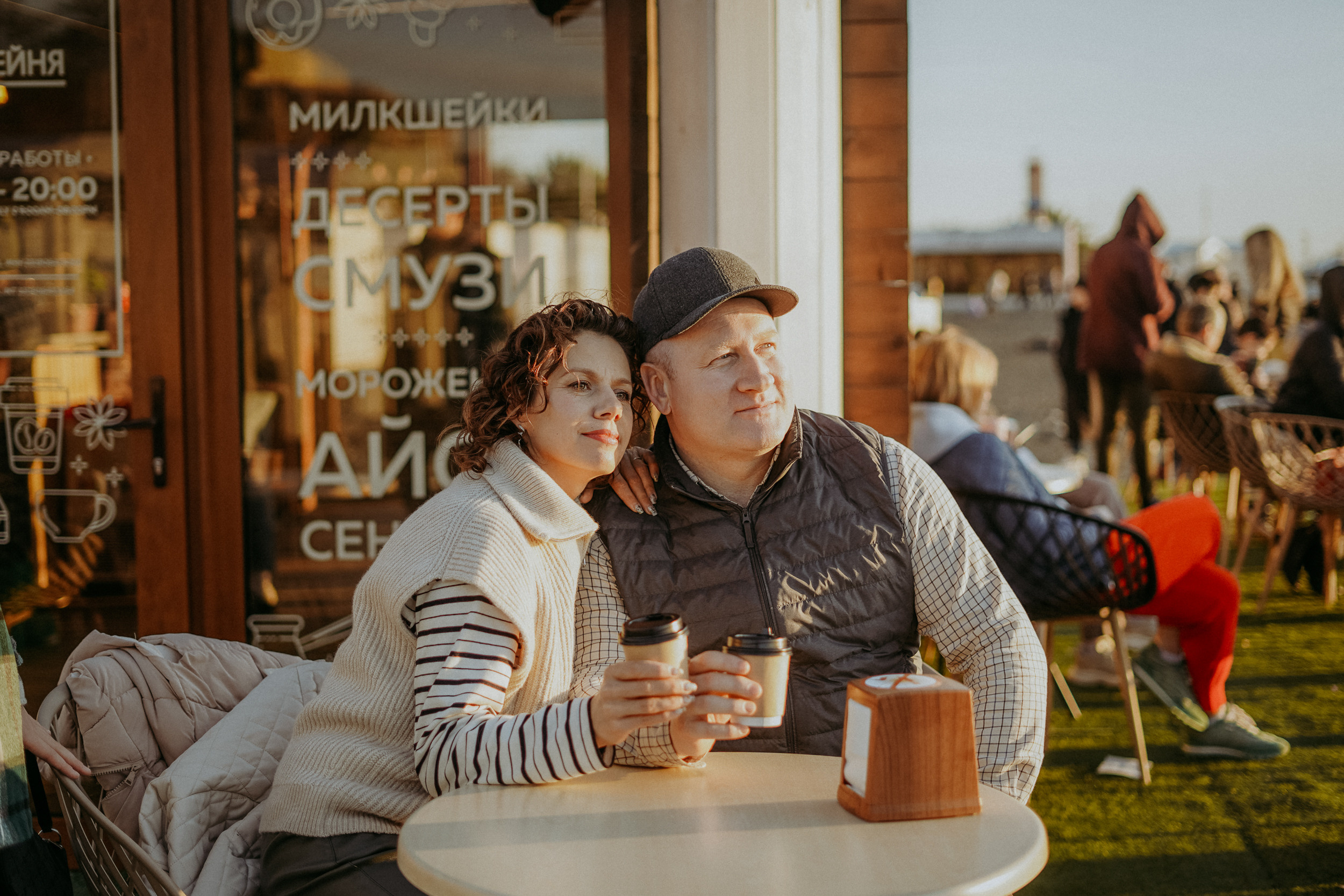 Светлана, Пётр, Ульяна и Маруся. Январская прогулка по пляжу Ривьера. Фотограф в Сочи и Абхазии | Фототуры | September Air