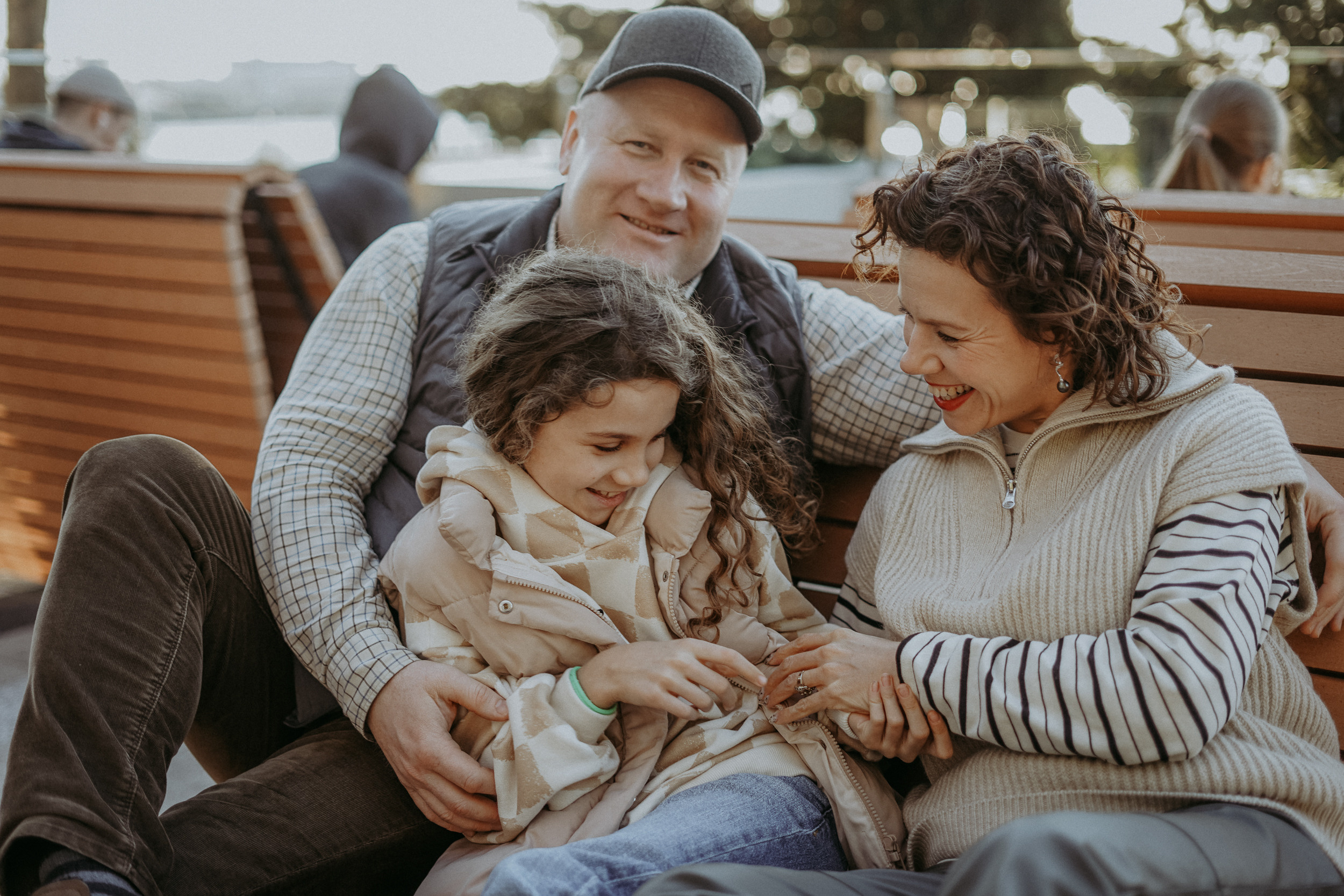 Светлана, Пётр, Ульяна и Маруся. Январская прогулка по пляжу Ривьера. Фотограф в Сочи и Абхазии | Фототуры | September Air