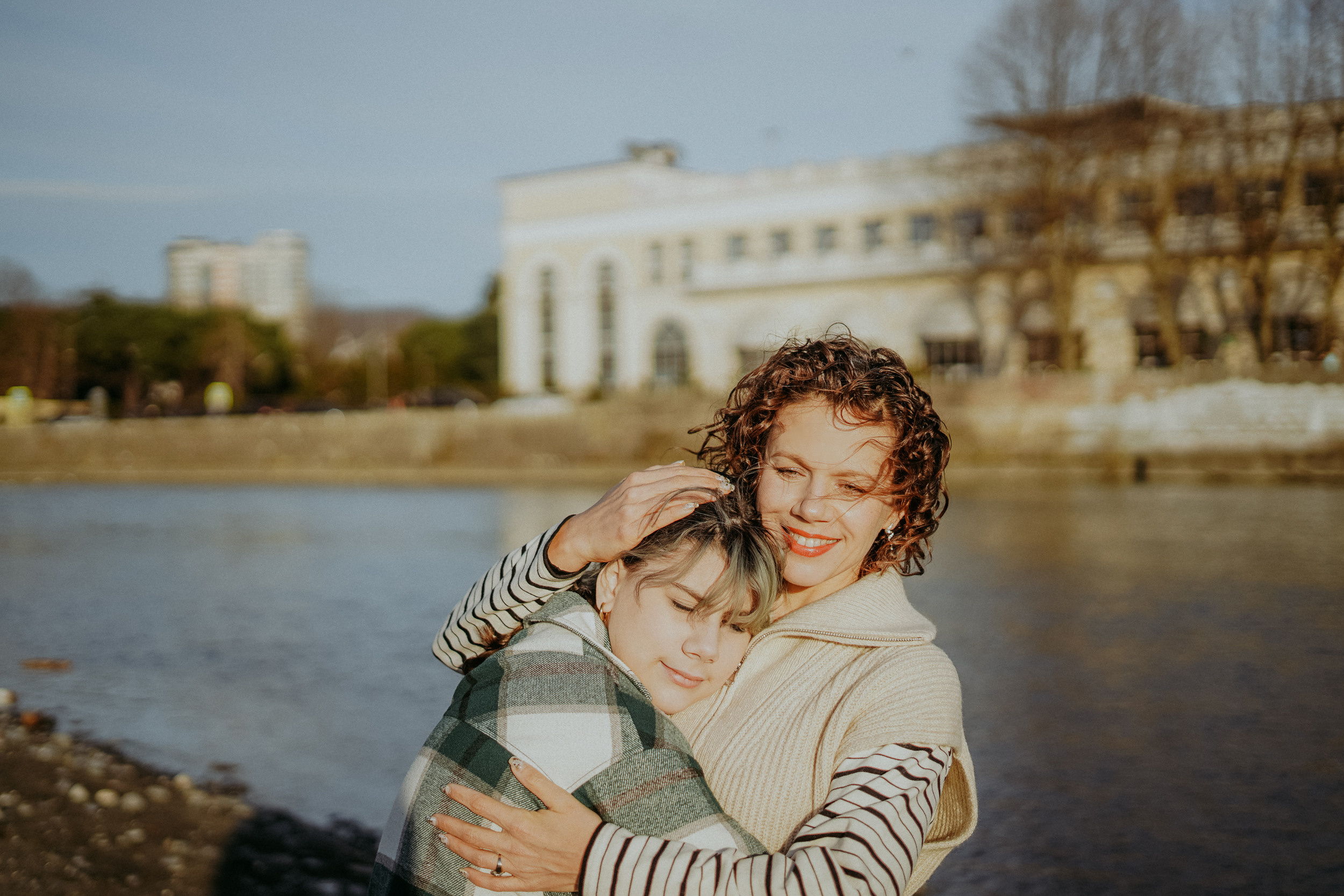 Светлана, Пётр, Ульяна и Маруся. Январская прогулка по пляжу Ривьера. Фотограф в Сочи и Абхазии | Фототуры | September Air