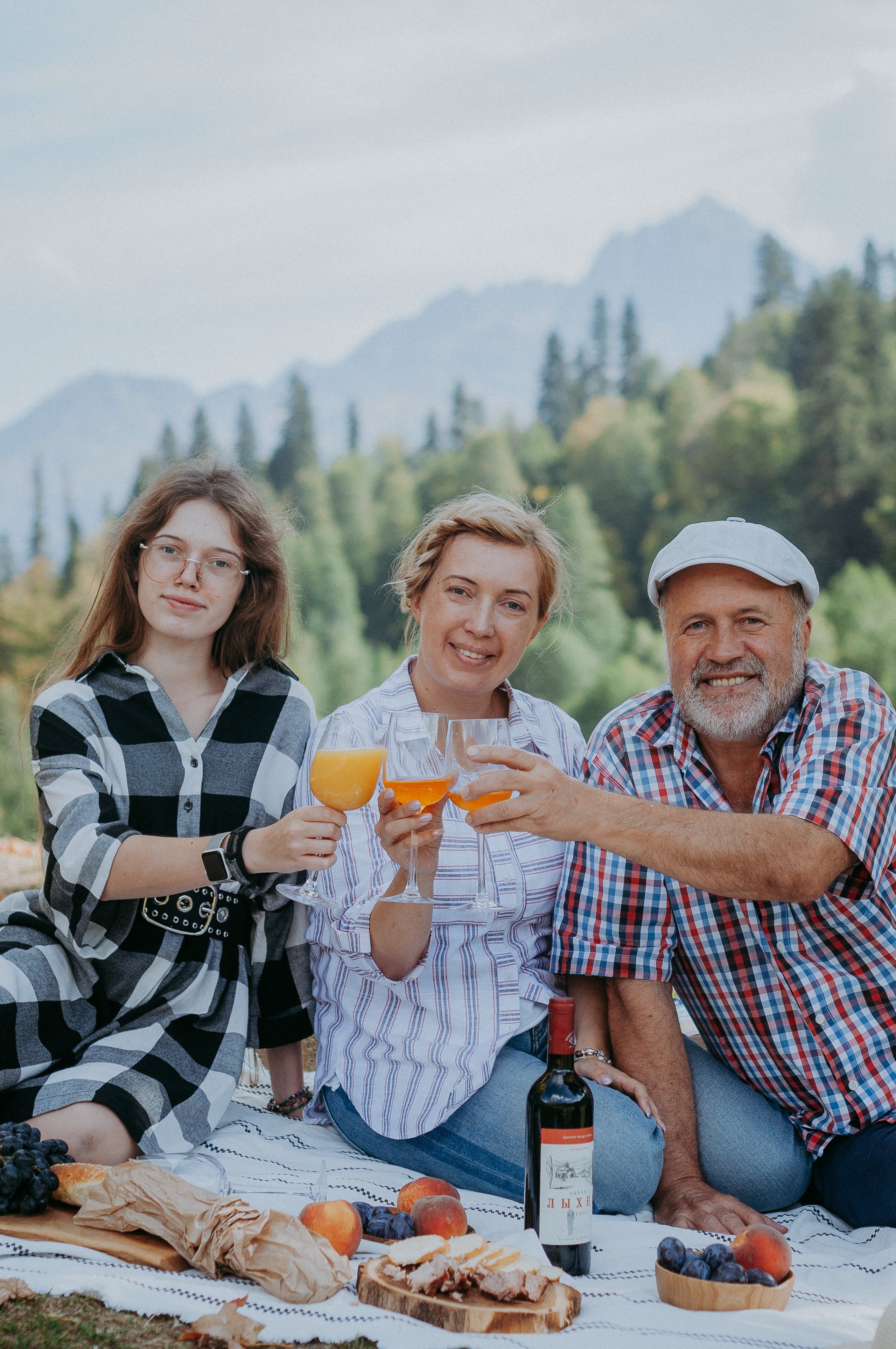 АБХАЗИЯ. ПИКНИК НА АЛЬПИЙСКИХ ЛУГАХ. Фотограф в Сочи и Абхазии | Фототуры | September Air