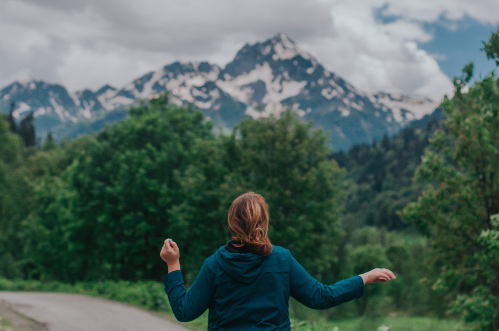 АБХАЗИЯ. ПИКНИК НА АЛЬПИЙСКИХ ЛУГАХ. Фотограф в Сочи и Абхазии | Фототуры | September Air