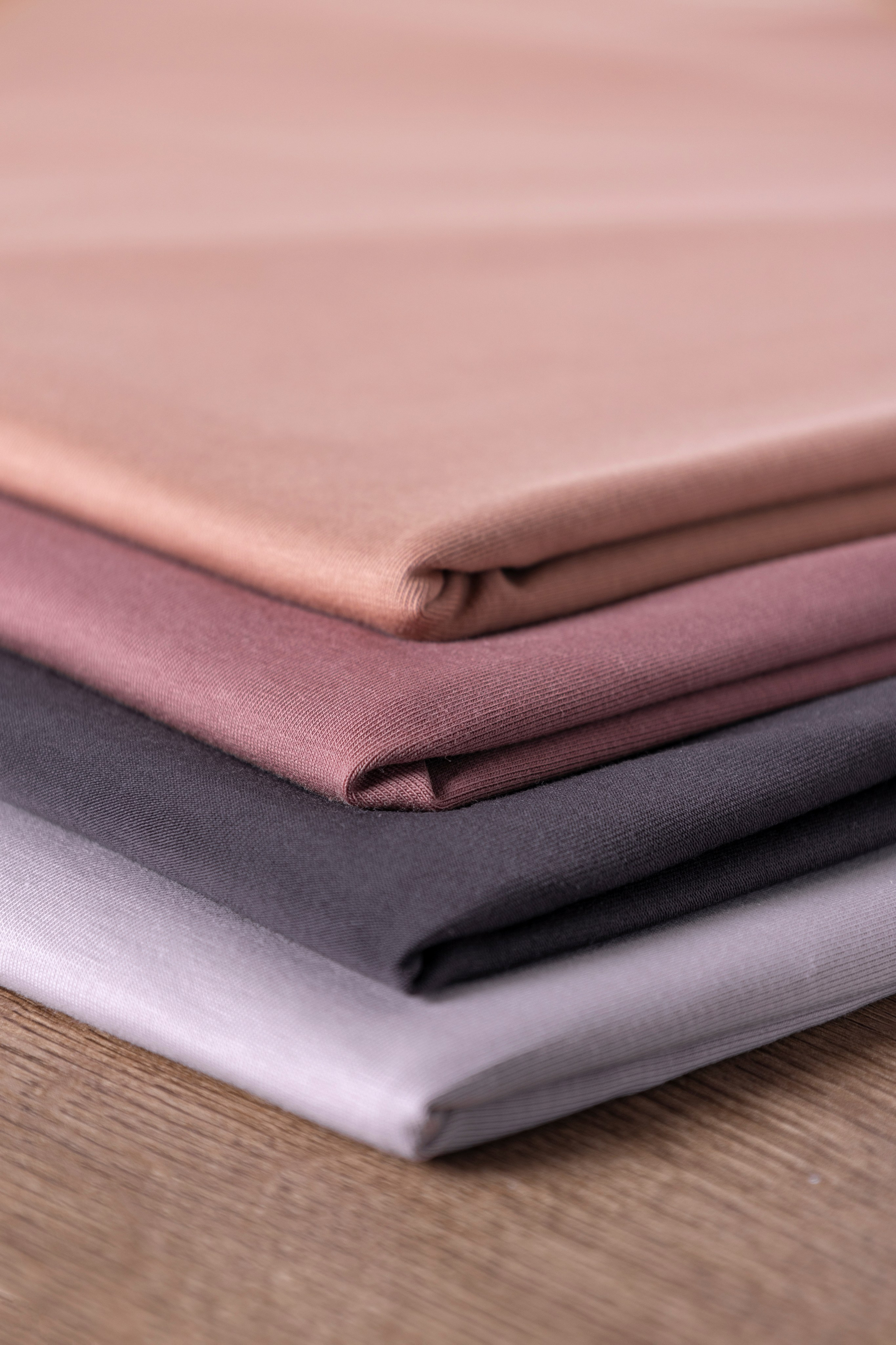 Фотографии изделий из ткани. Предметный фотограф в Москве и Московской области