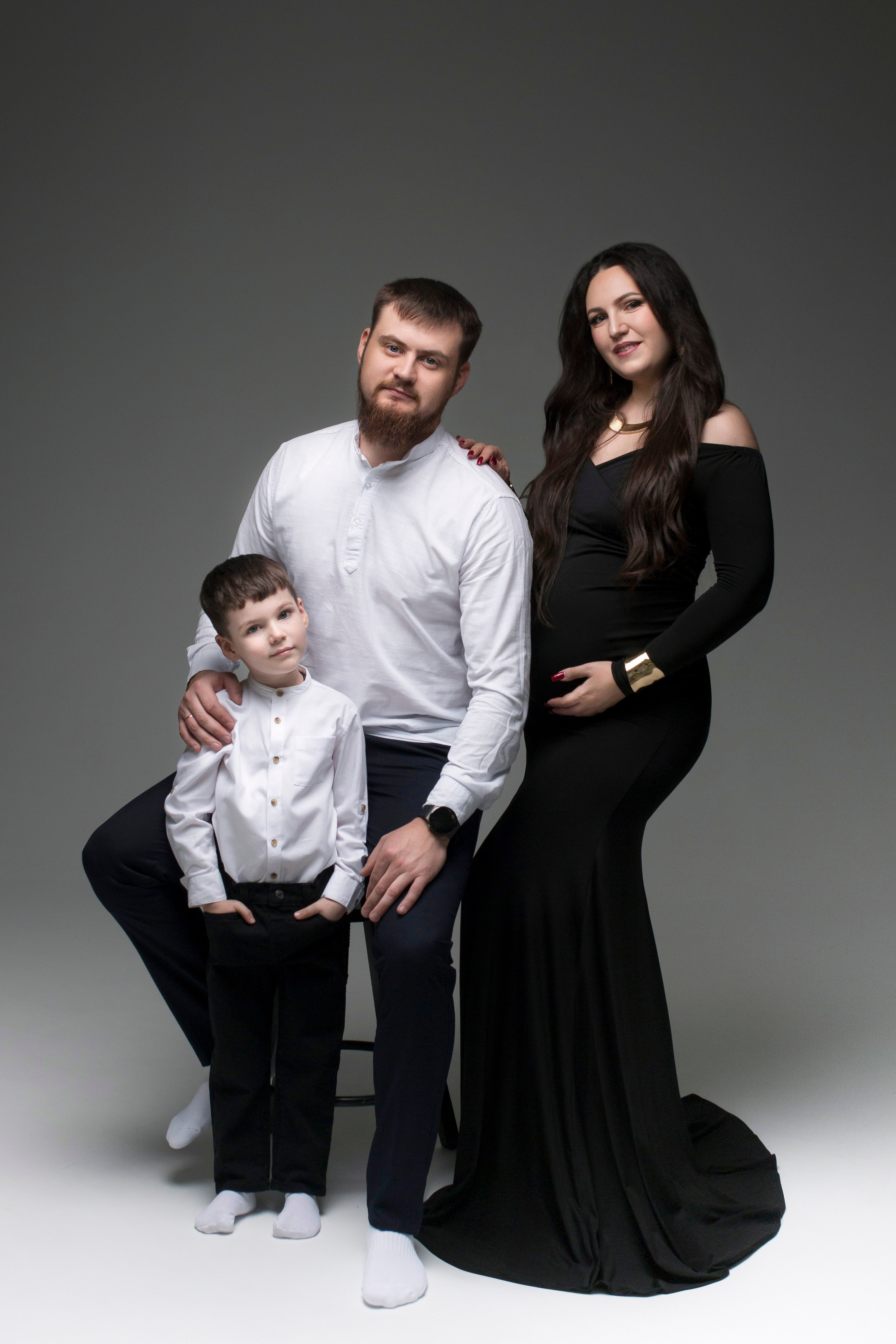 Фотосессии беременности в стиле минимализм в Кемерово. Елена Данилова фотограф беременности в Кемерово