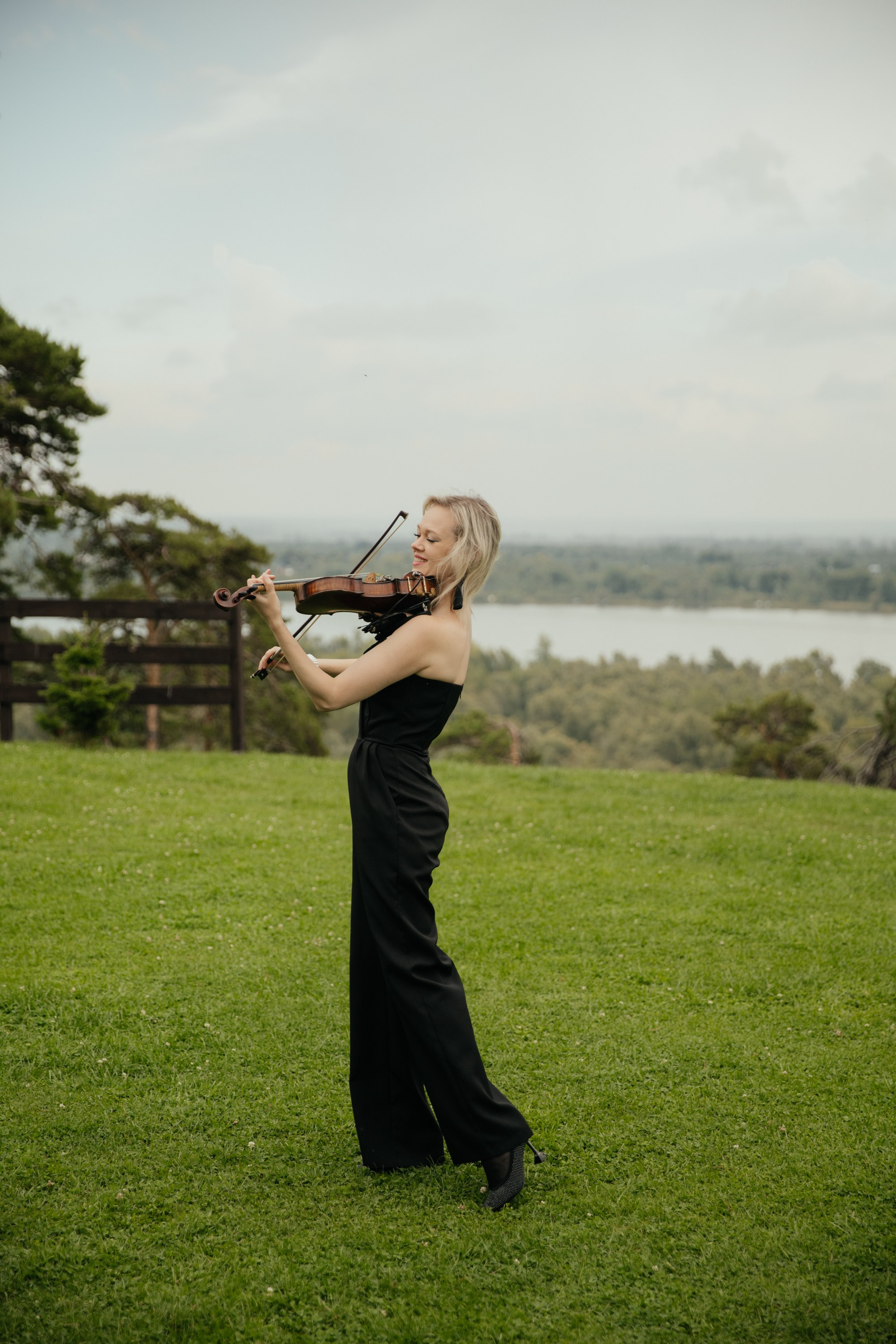 Александр и Адина. Фотограф Барнаул Полина Теплова