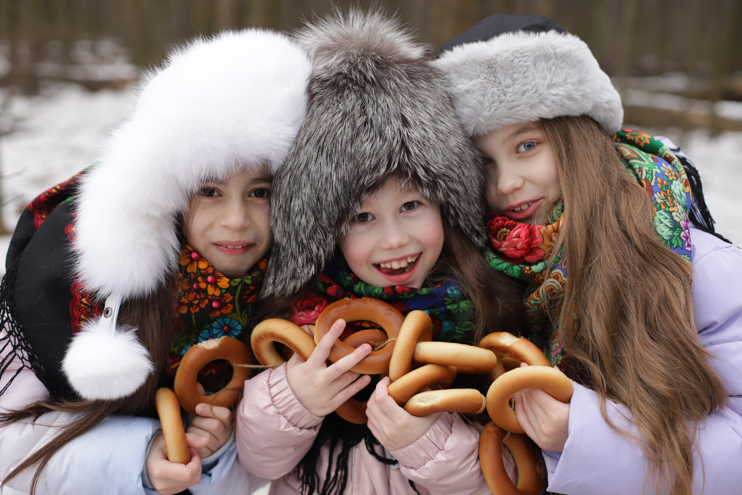 Девчёнки в павлопосадских платках и мальчишка. Диана Николаева — фотограф город Балашиха