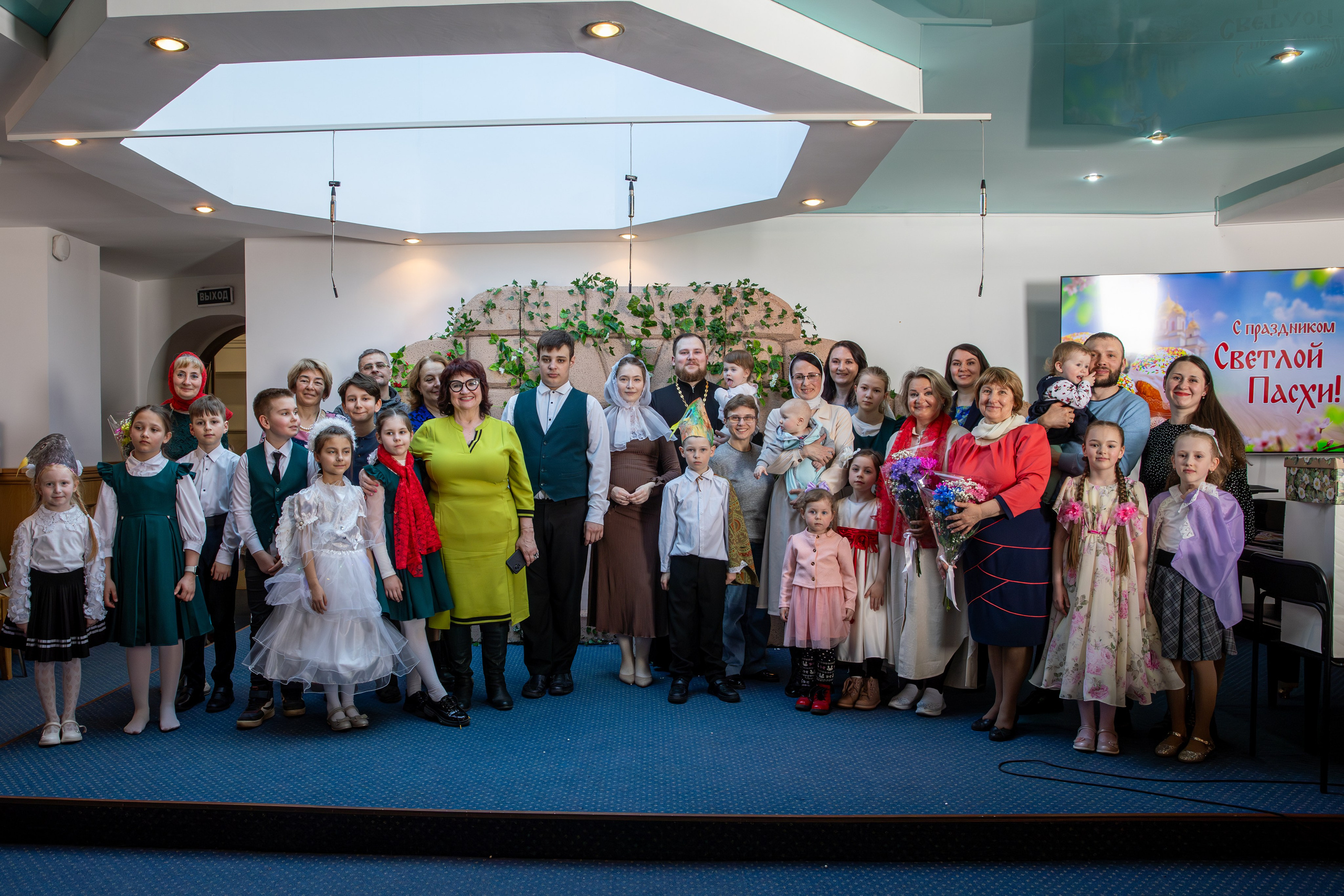 Пасхальный концерт Воскресная школа 2025. Фотограф Таинств Крещение и Венчания г. Магадан Власова Ульяна