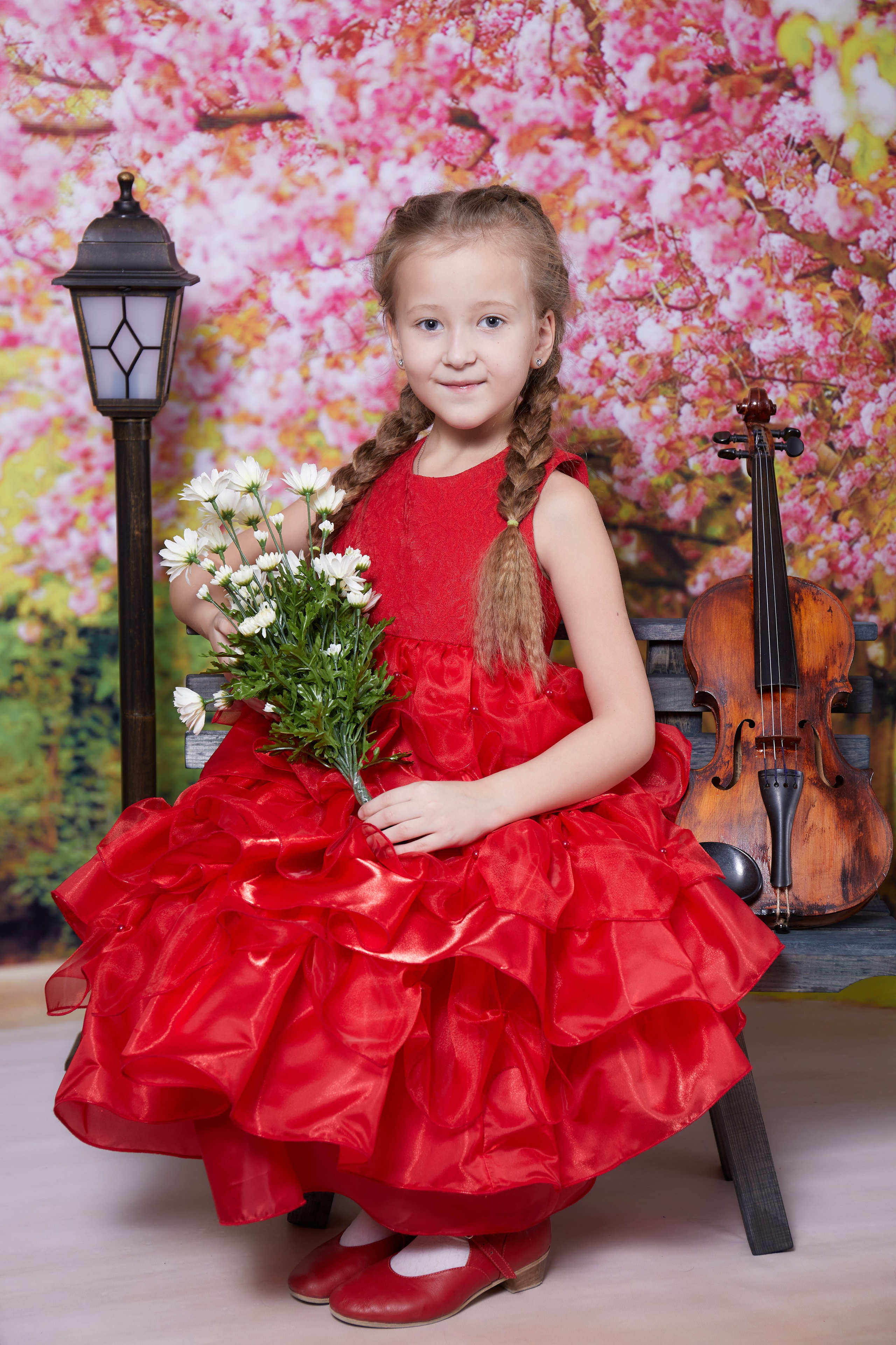 Со скрипкой. Детская выездная фотостудия