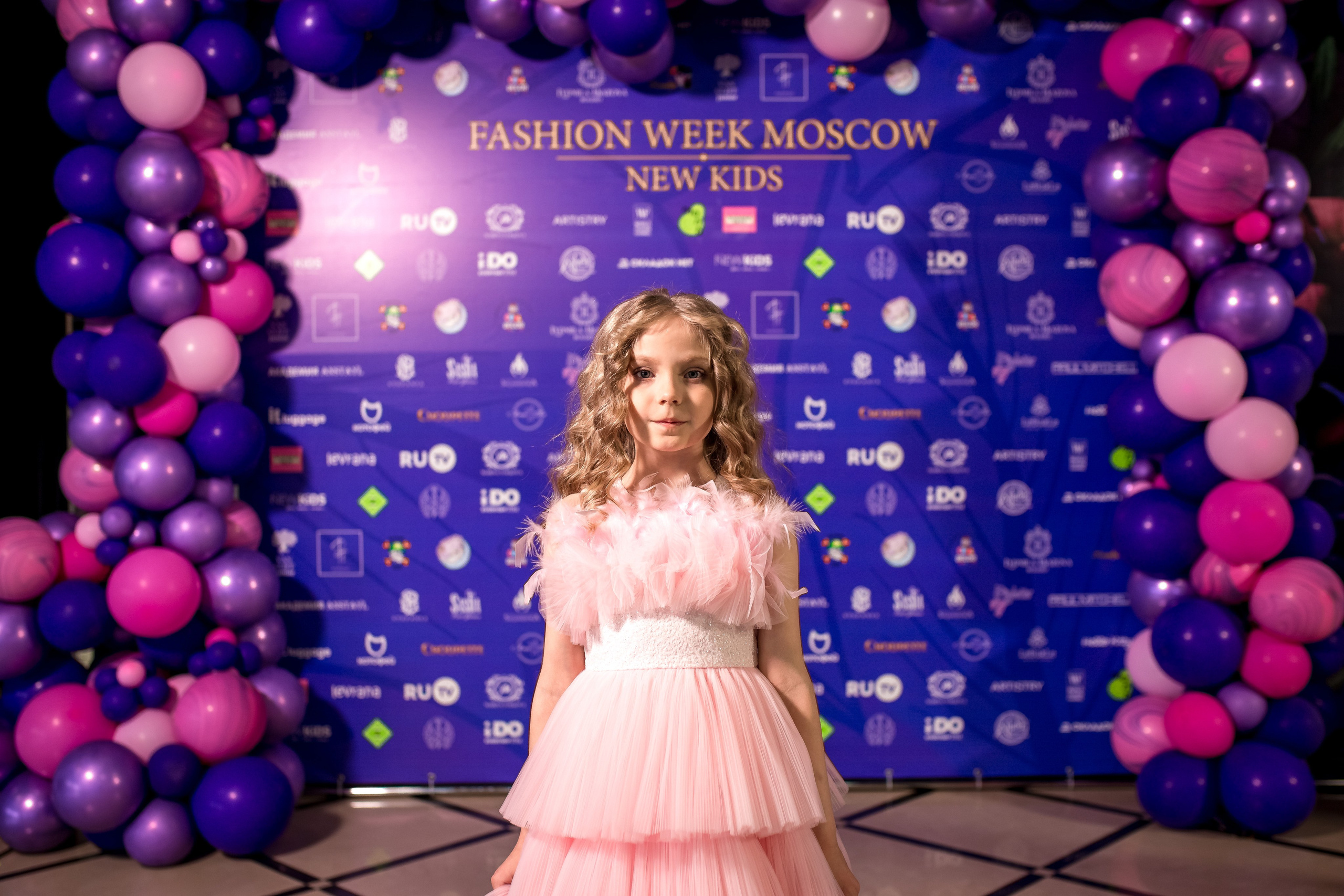 Показ Итальянской моды в России весна 2022. Женский фотограф Крещение Венчание Москва Брянск