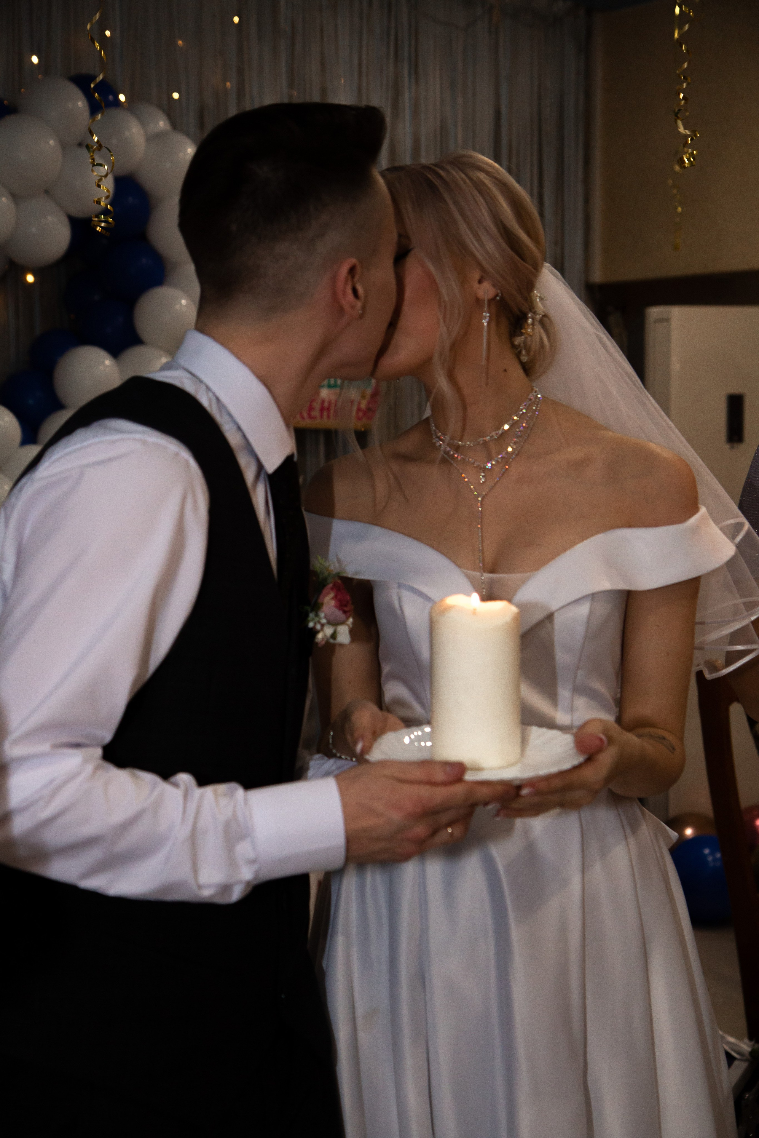 Свадебная фотосессия в Шелехове. Фотограф в Шелехове, лучшие выпускные альбомы в Шелехове