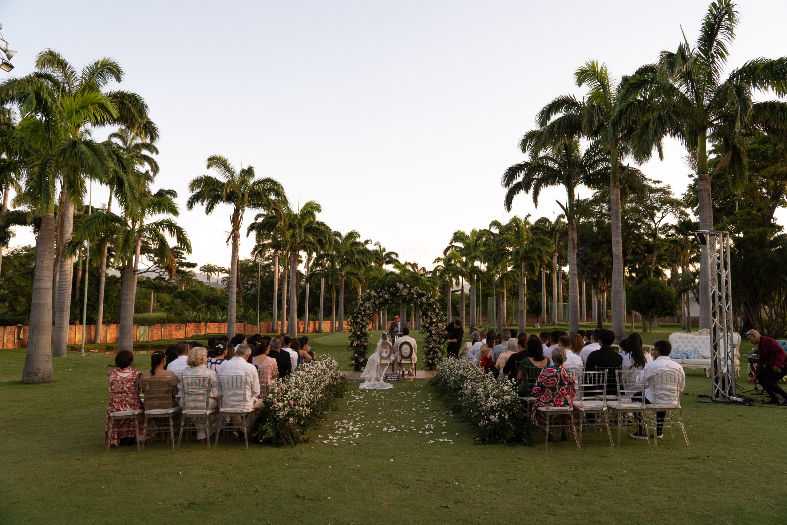 Carola & Gerson. Wedding Photographer in Barcelona and Medellin