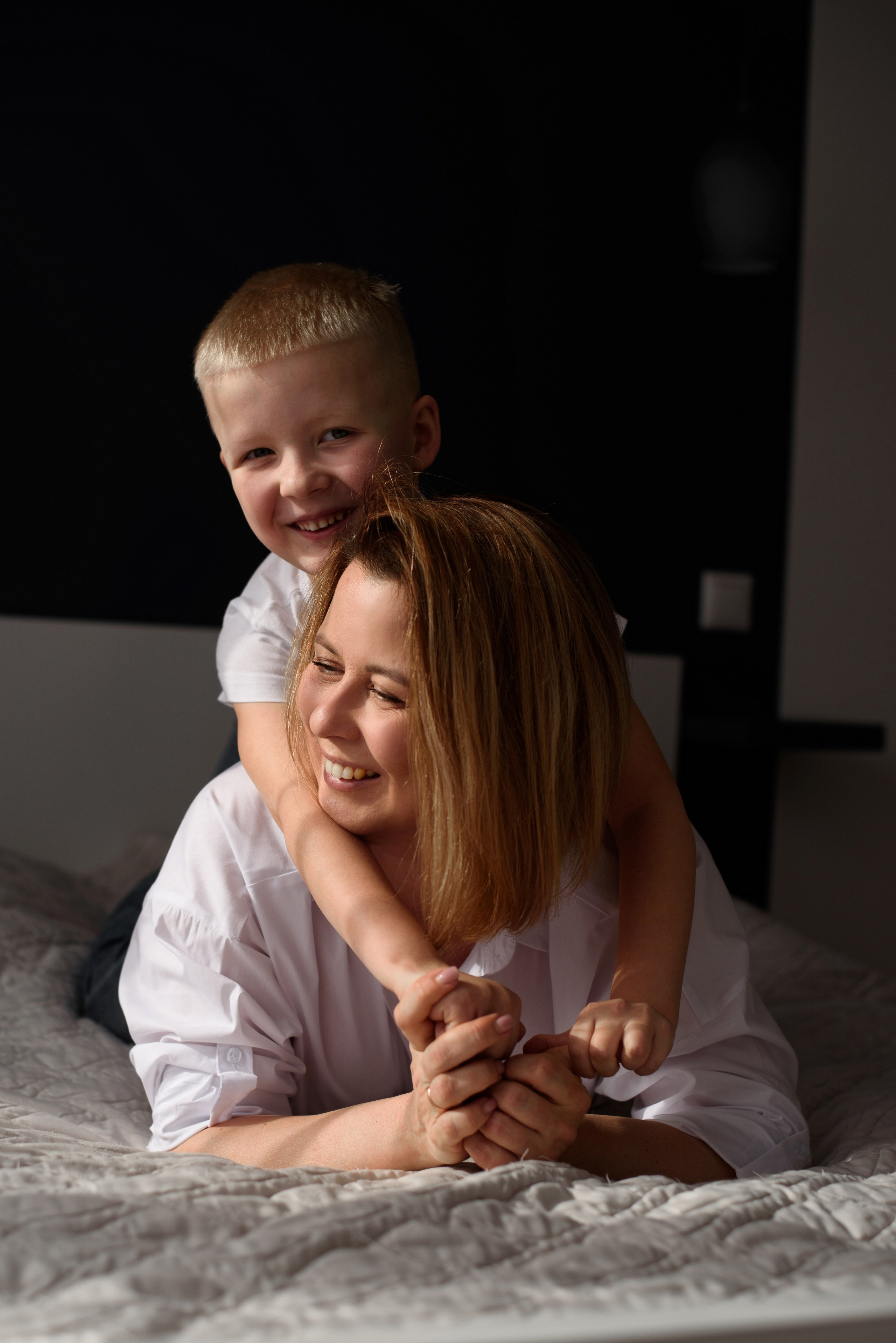 Home photo shoots in Montenegro. Photographer of newborns and children up to a year in Montenegro