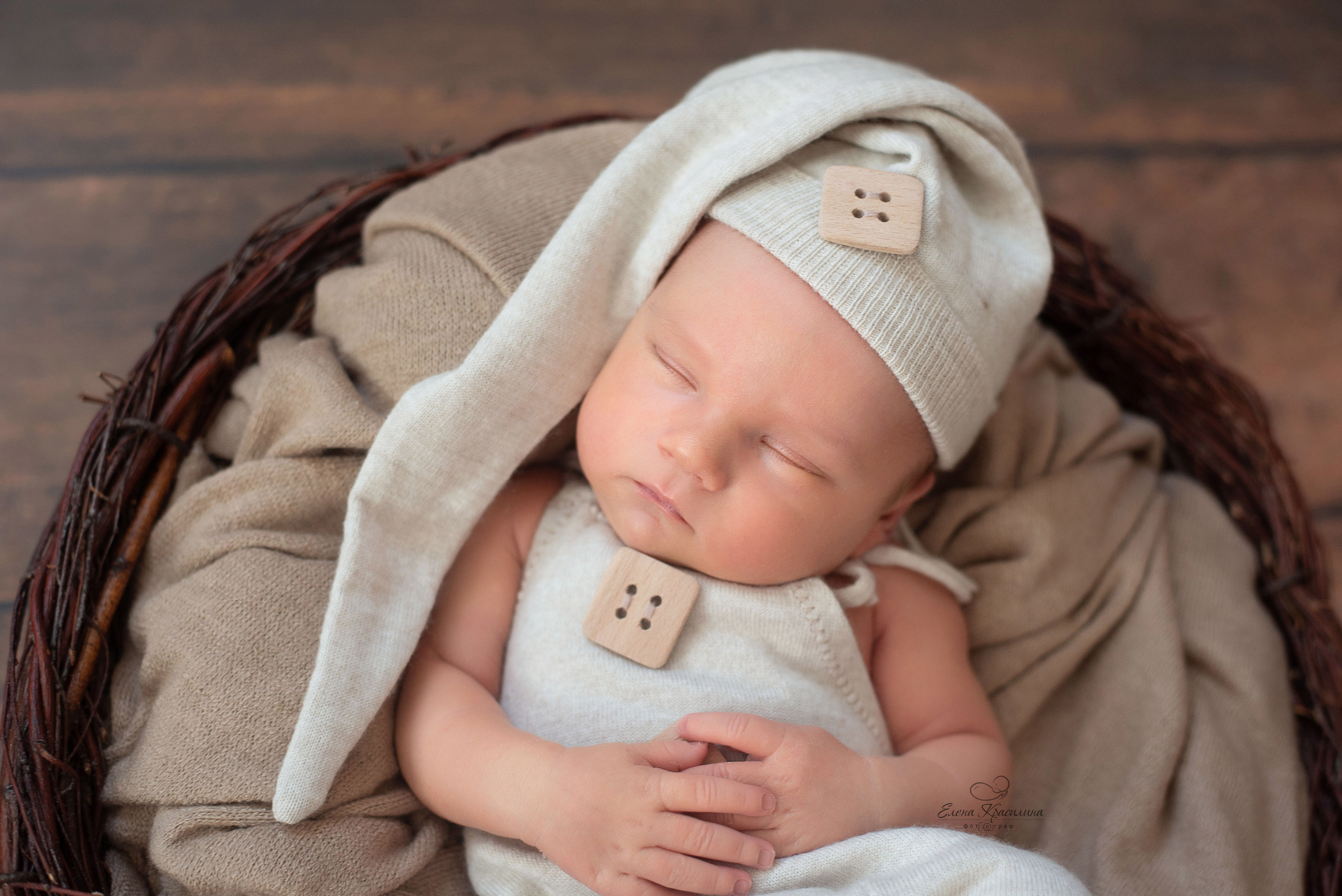 Роман Ильич, в любимом костюмчике мам