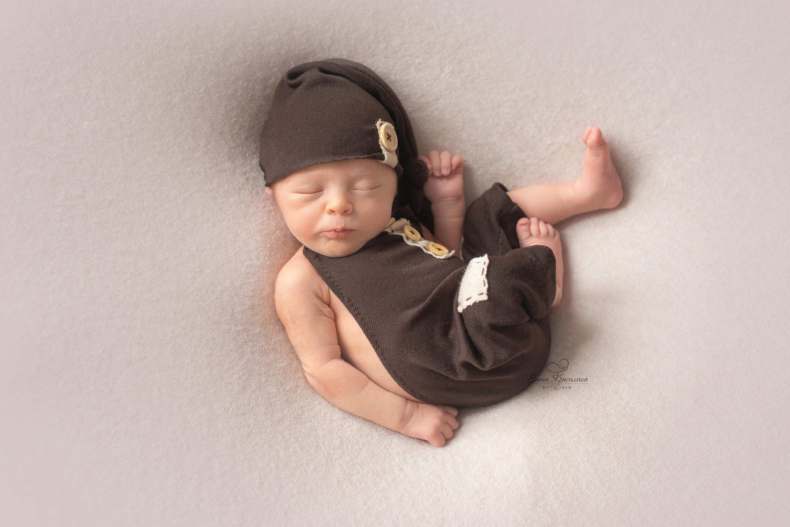 Даниил, в костюмчики собственного производства