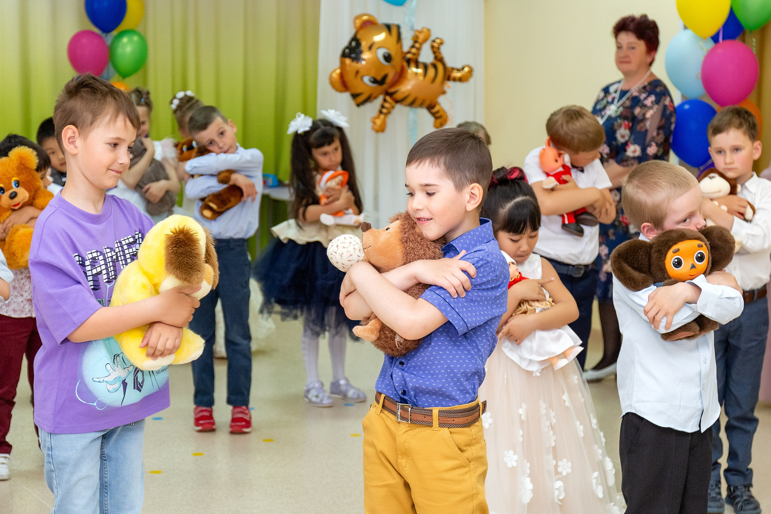 Выпускной. Детский сад «Тигрёнок». Стильный выпускной альбом Владивосток фотограф Вероника Мигачева