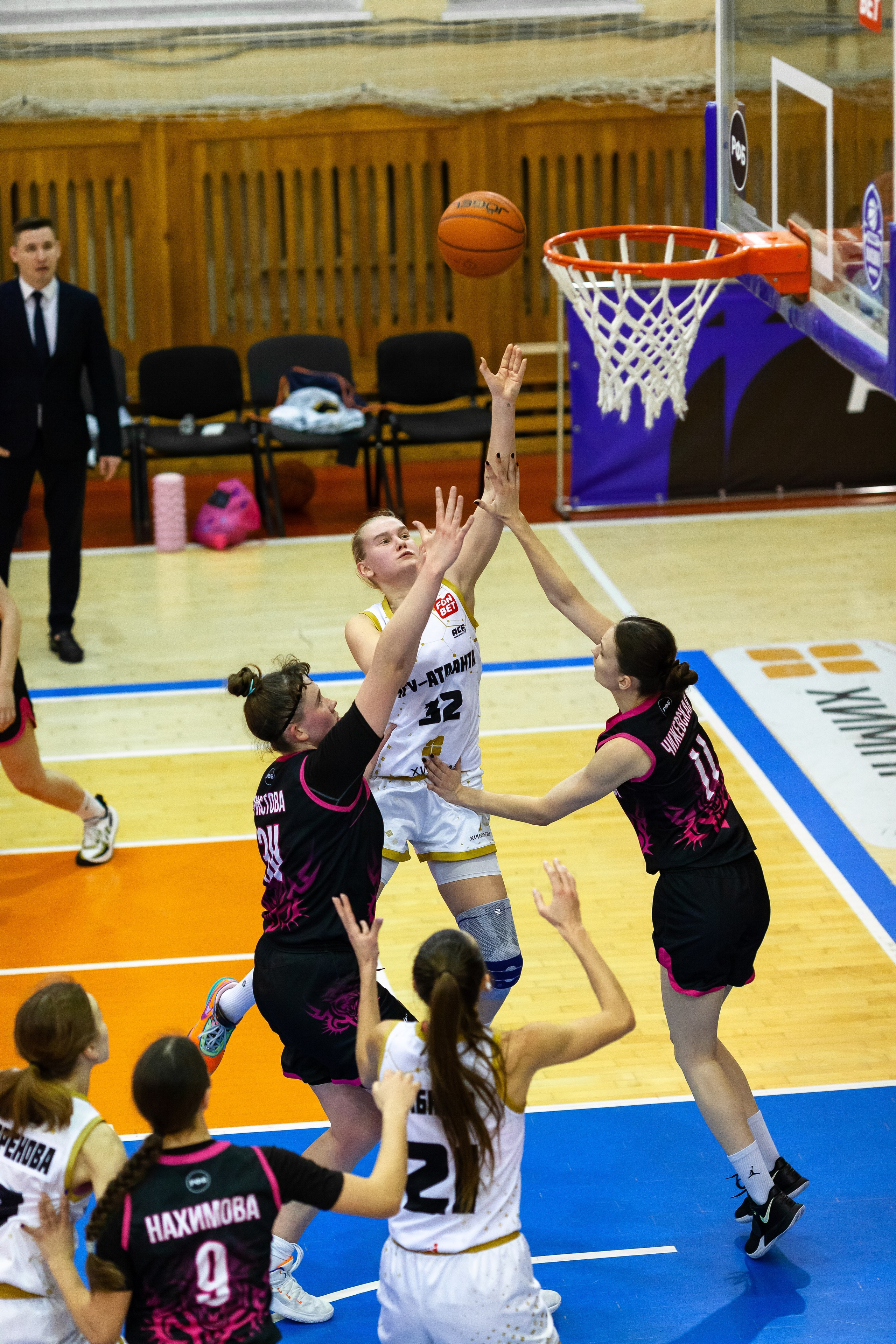 ЧГУ-Атланта — Ростов-ЮФУ / 1 игра. Фотография