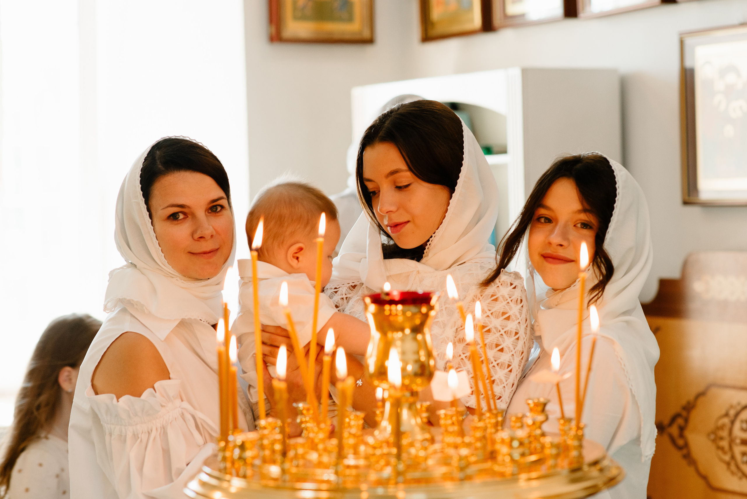 Крещение. Фотограф новорожденных и семей Юлия Коноплева в Москве