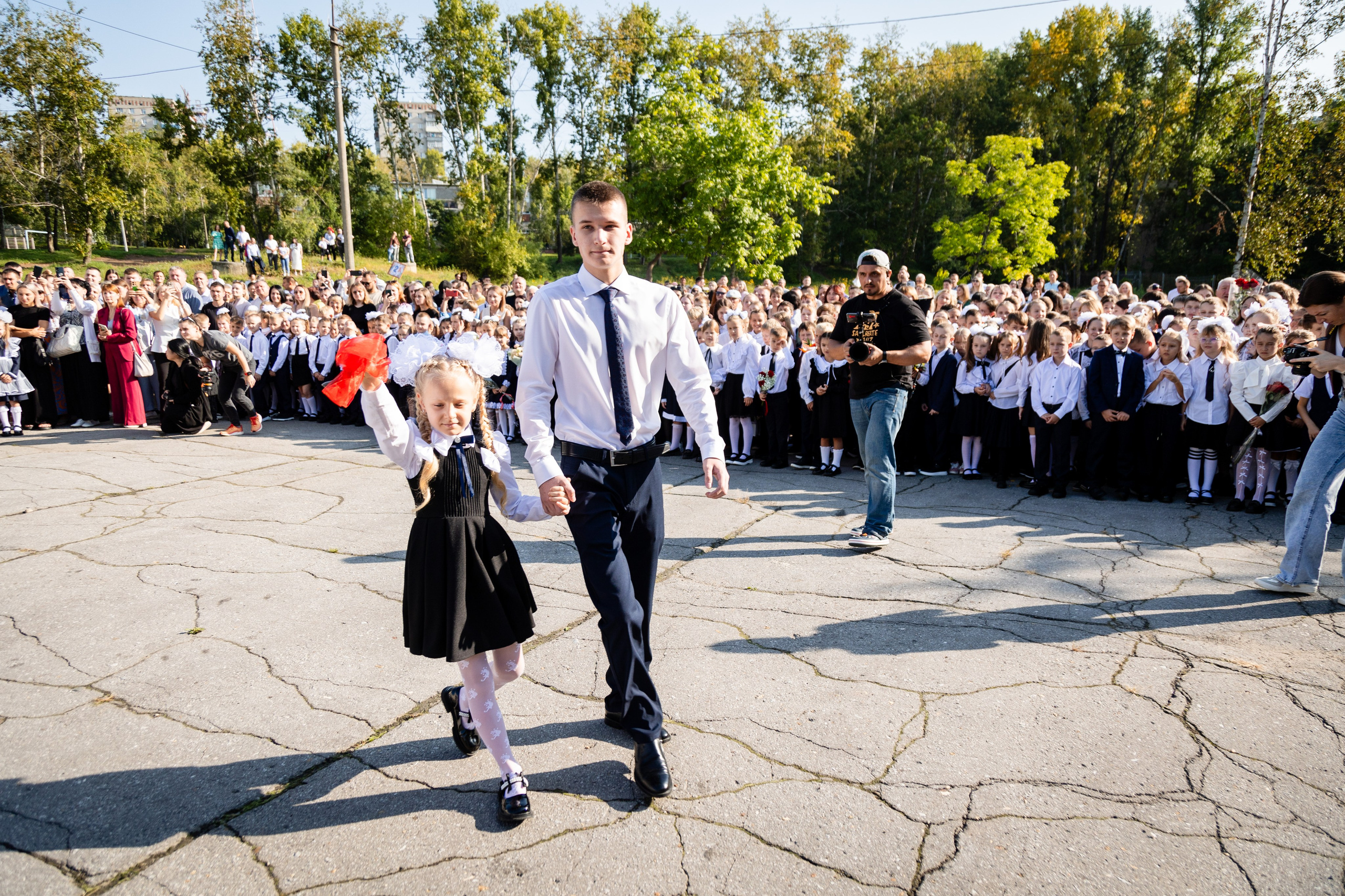 Гимназия № 50. Детский фотограф видеограф в Хабаровске Михаил Орлов