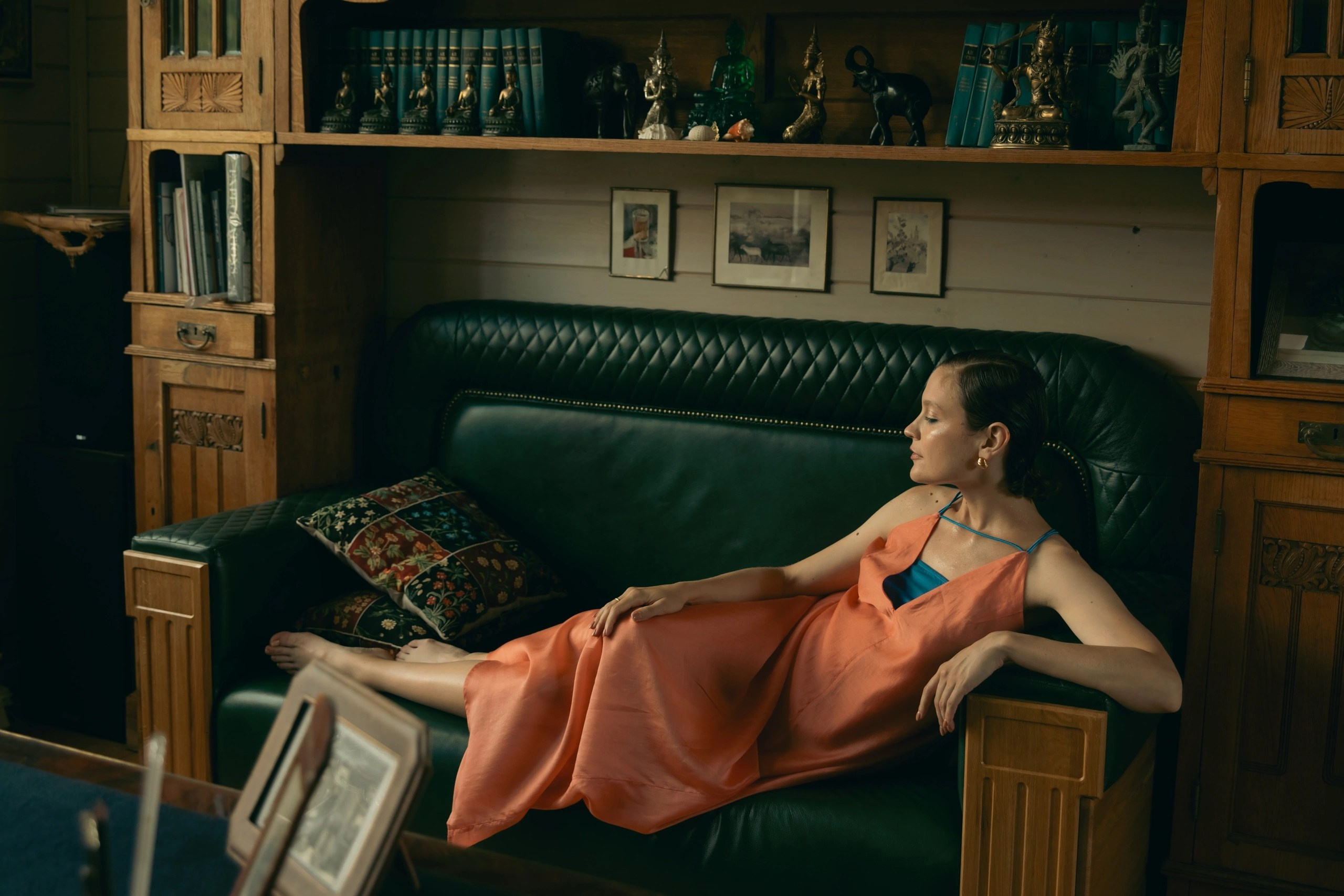 Актриса театра и кино Анна Зайкова. Локация режиссера Андрея Селиванова. Свадебный фотограф, портретный фотограф в Москве и Саратове Оксана Анциферова