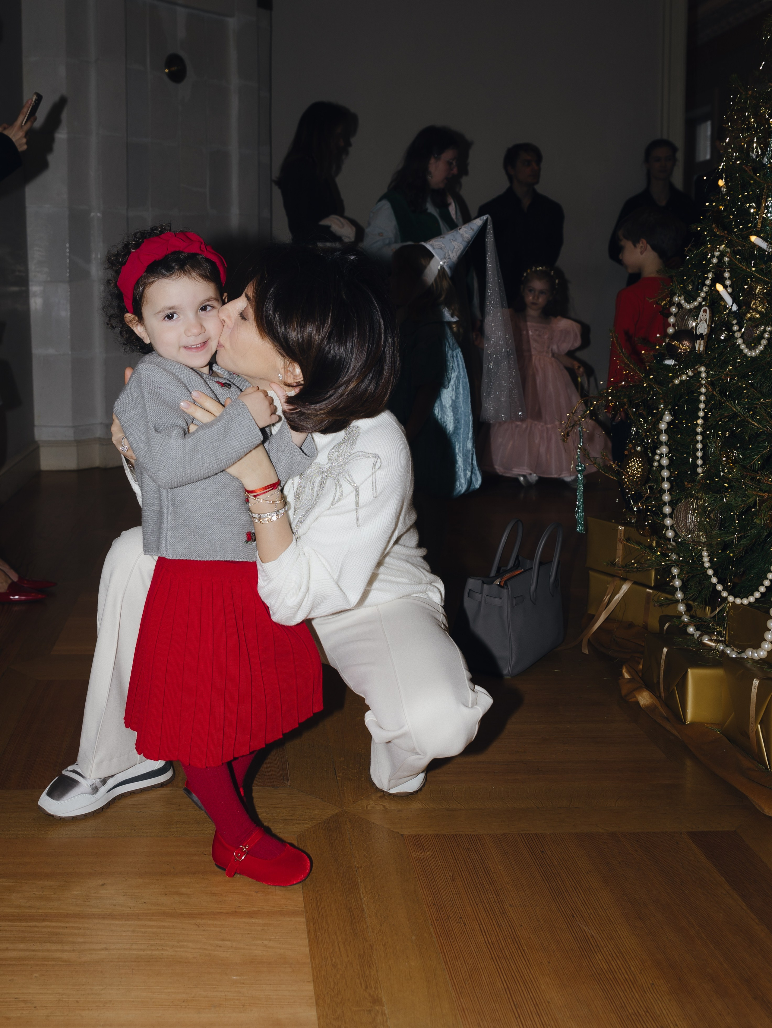 NUANCE — Ёлка. Destination wedding photographer Mary Korenchuk