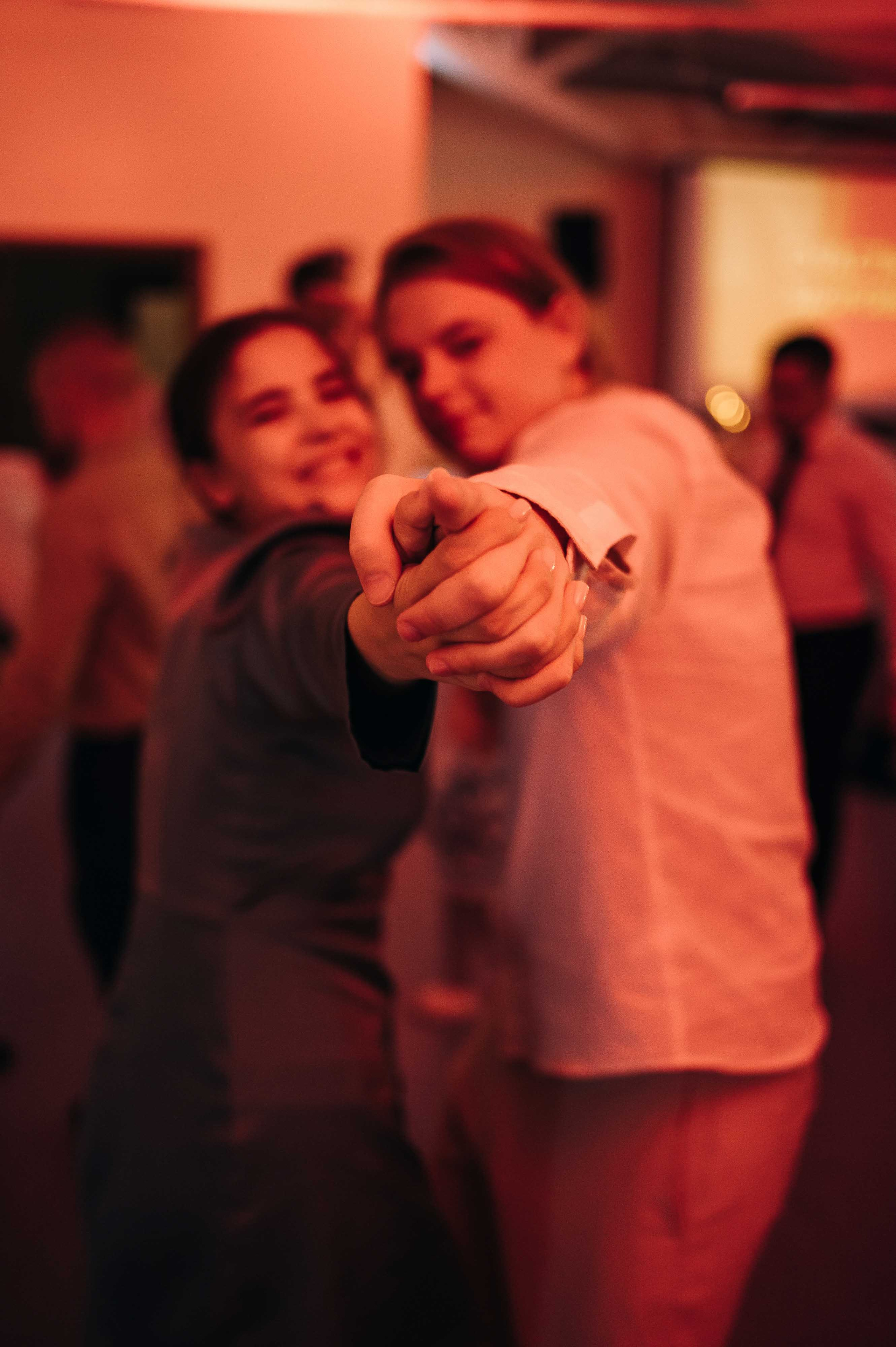 Совместные сборы в отеле. Свадебный и семейный фотограф в Котласе Никита Попов