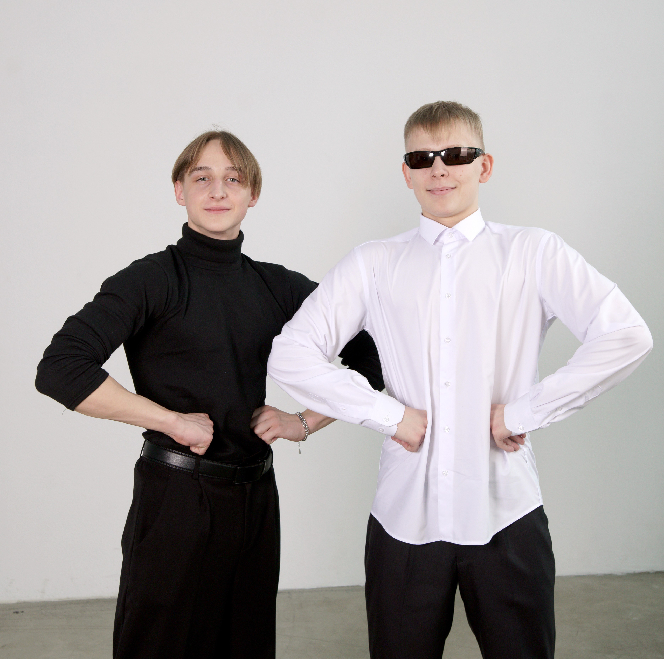 Студийная фотосессия выпускников 9,11 классов в Иркутске