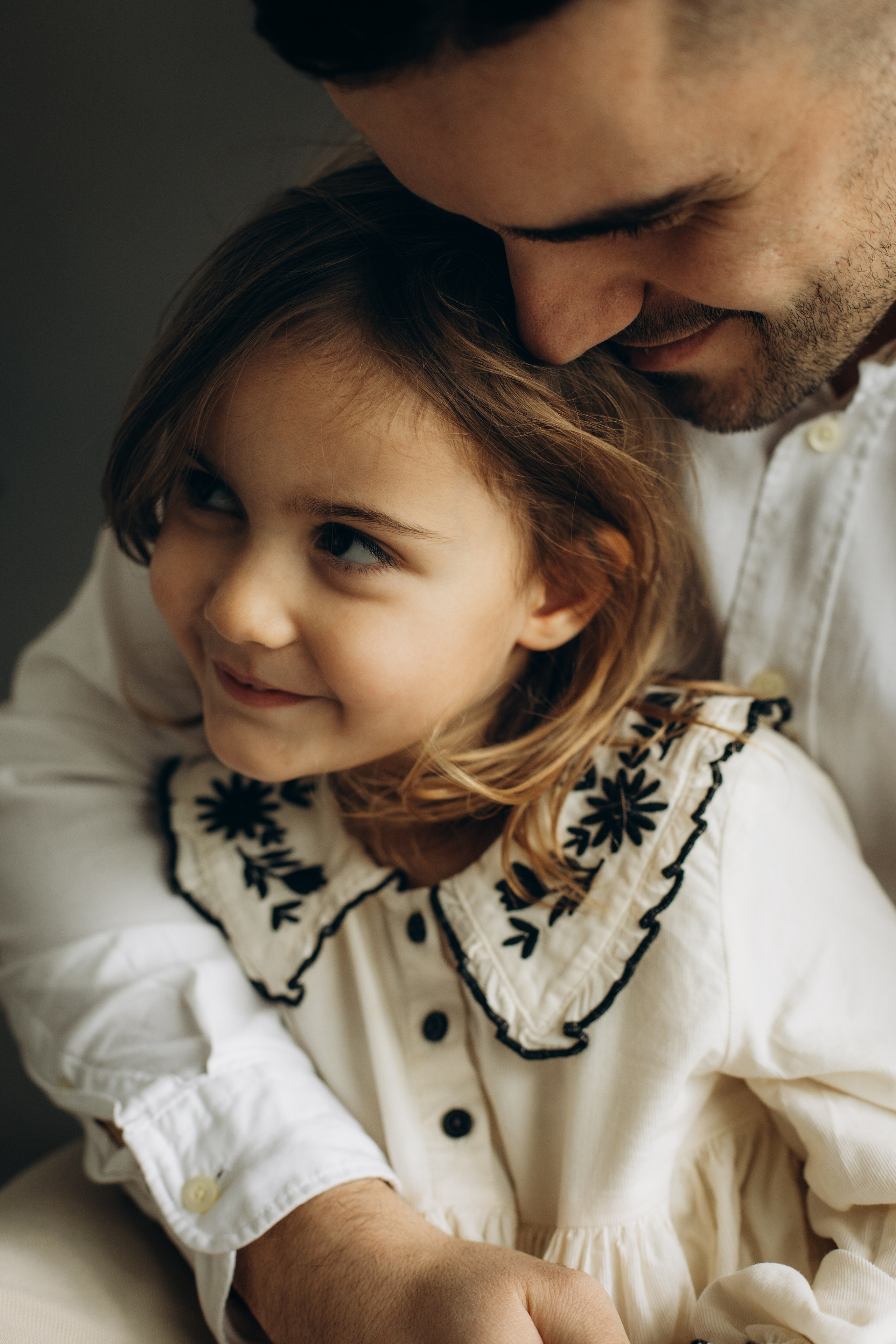 Babybauch-Shooting im Studio. Fotografin in Erlangen, Nürnberg und Umgebung